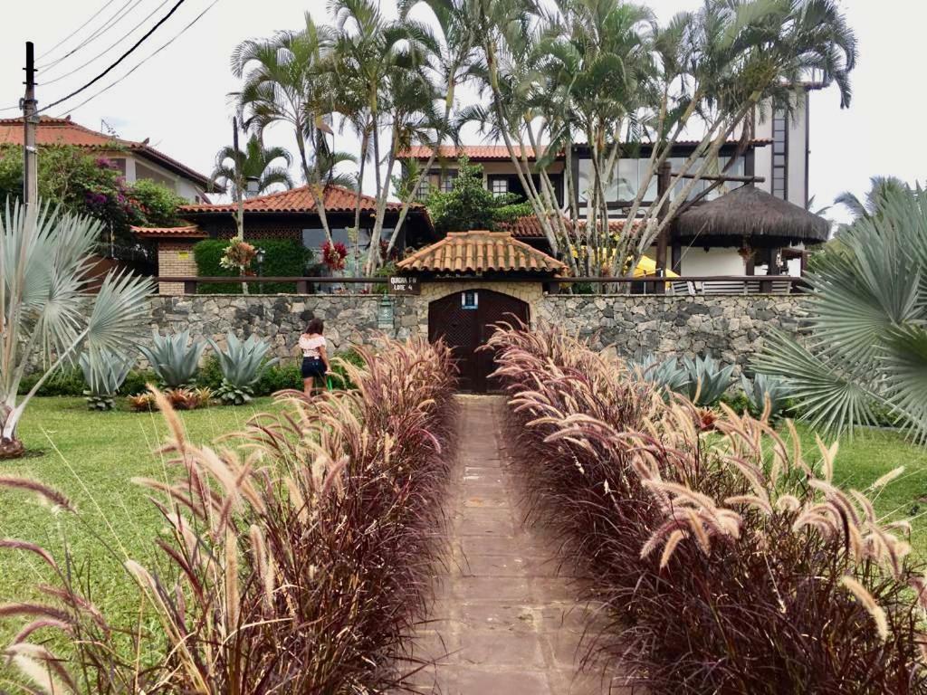 Casa 10 suítes, até 64 pessoas, Praia Ferradura