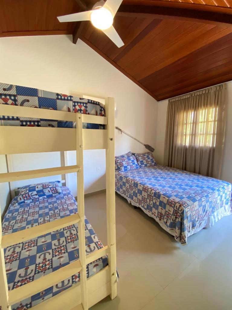 Casa 10 suítes, até 64 pessoas, Praia Ferradura