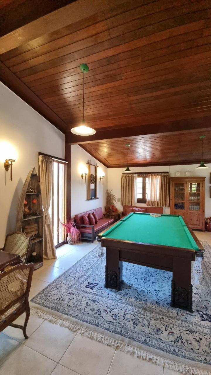 Casa 10 suítes, até 64 pessoas, Praia Ferradura
