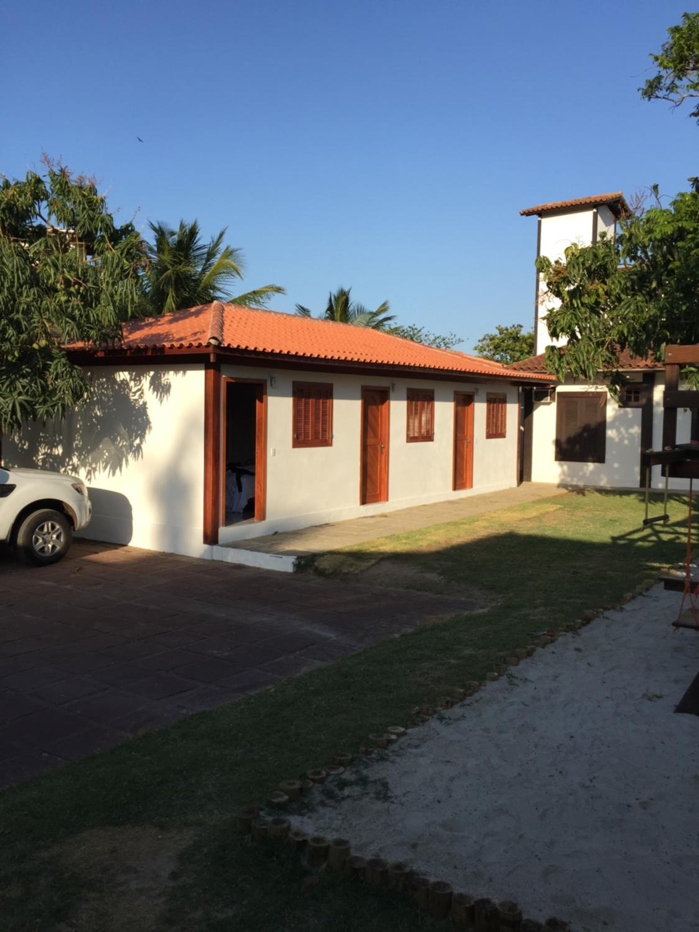 Casa 10 suítes, até 64 pessoas, Praia Ferradura