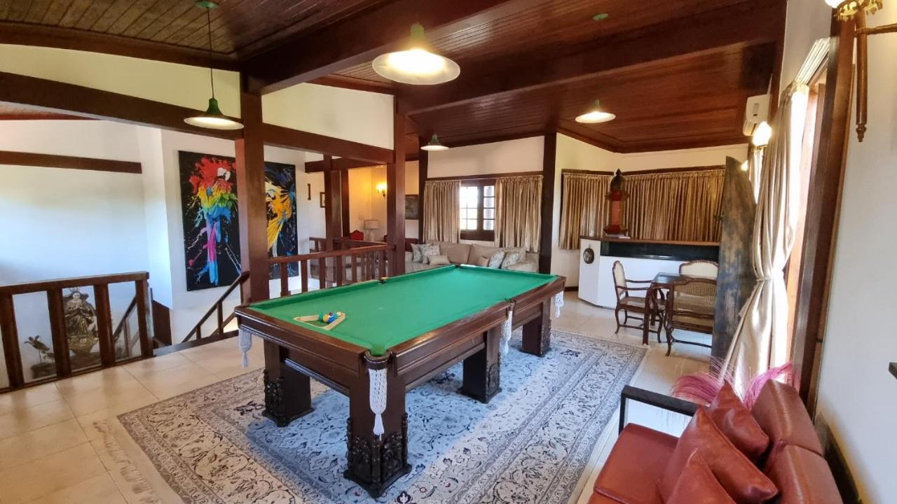 Casa 10 suítes, até 64 pessoas, Praia Ferradura