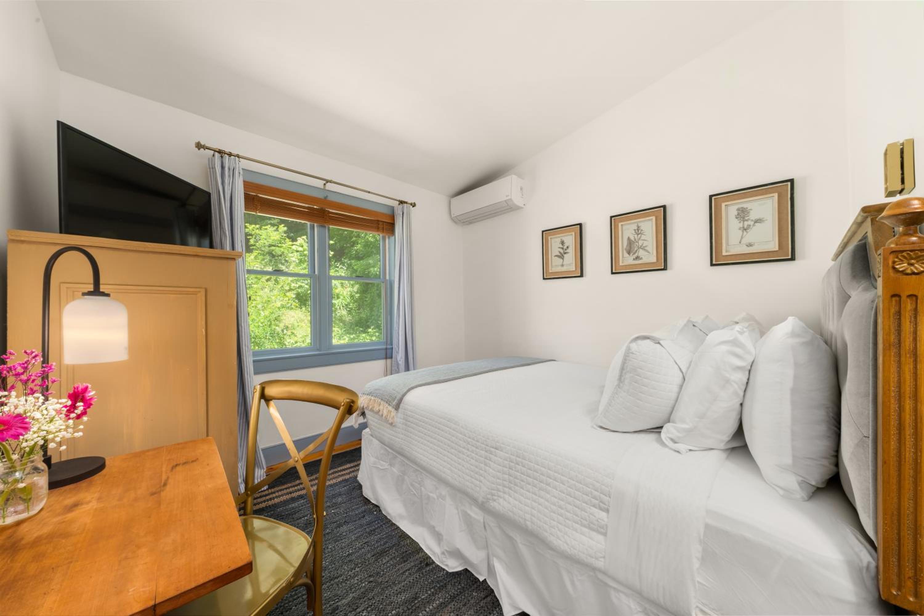 Inn at Silver Maple Farm