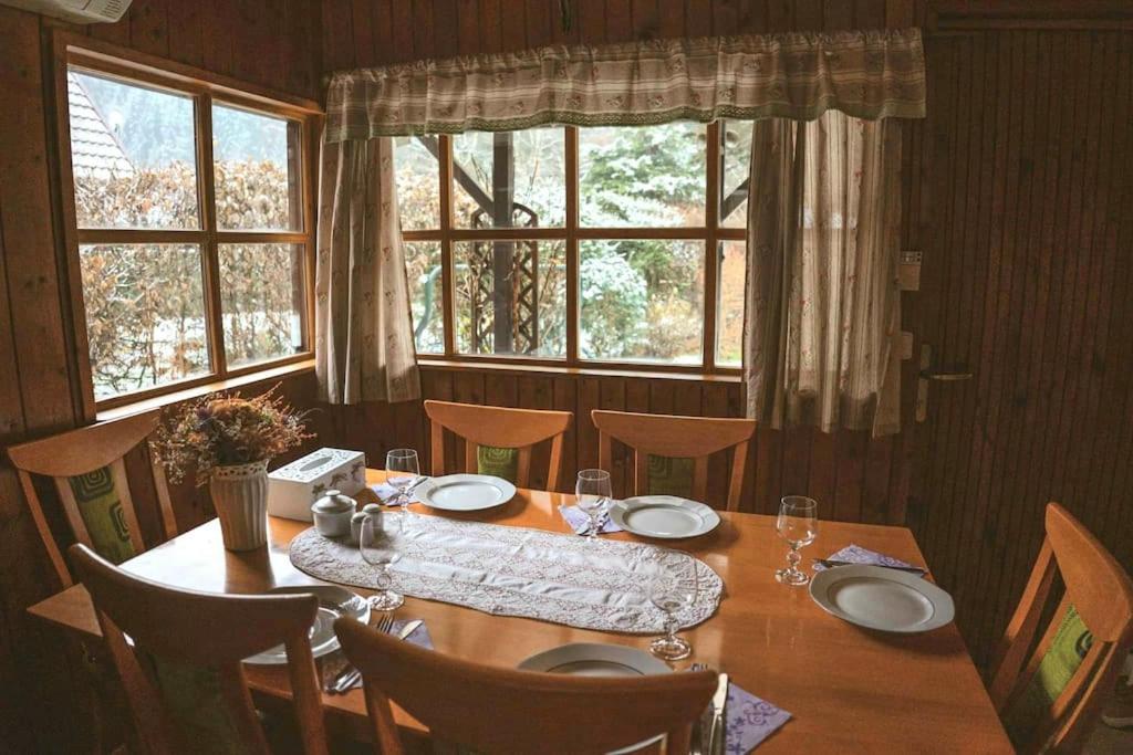 Charming cottage KLARA with Sauna, Nature&Privacy near Prague