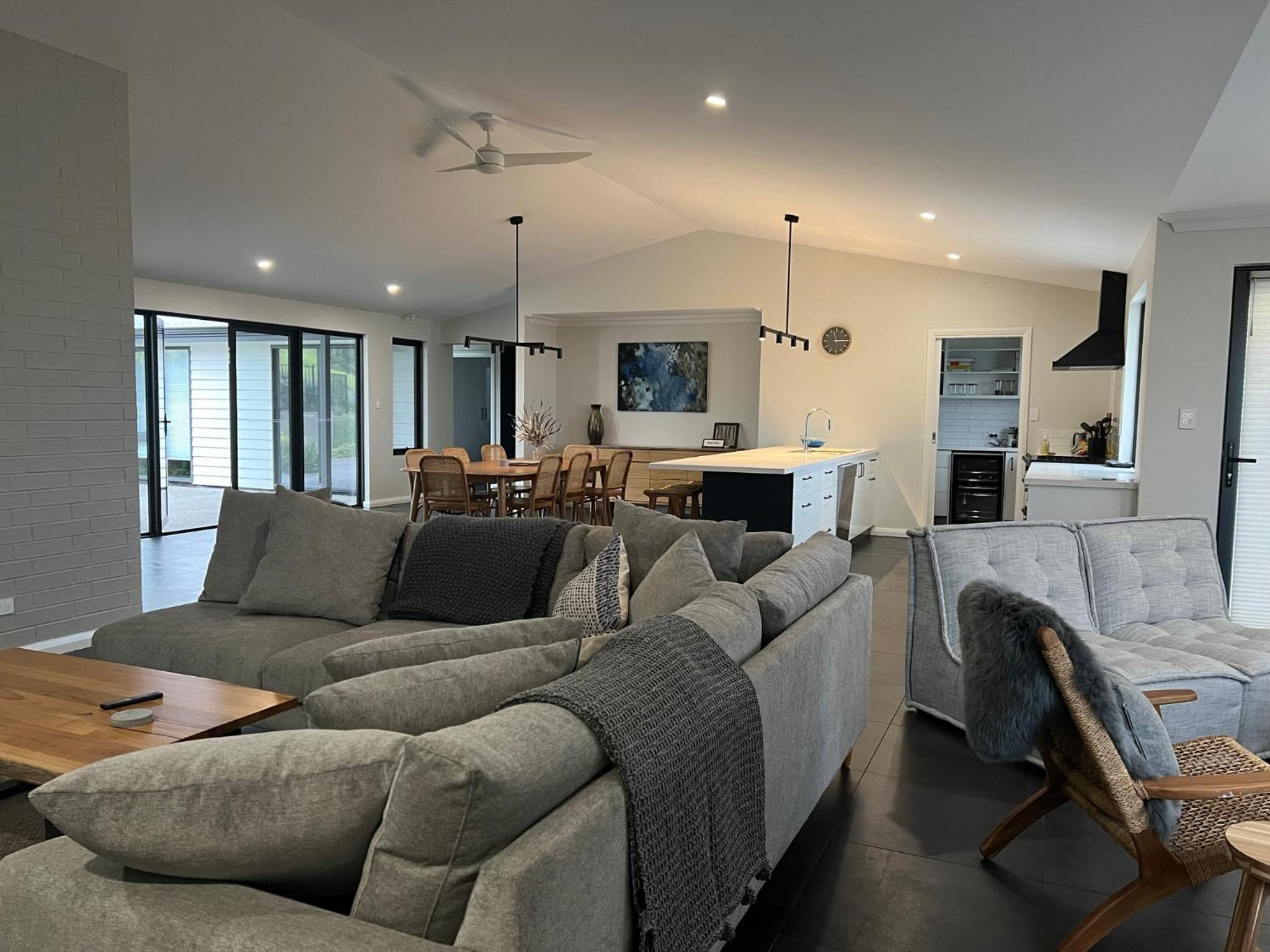 Albany Vacations - Vancouver's End by the BnB Collection - Property Image 3