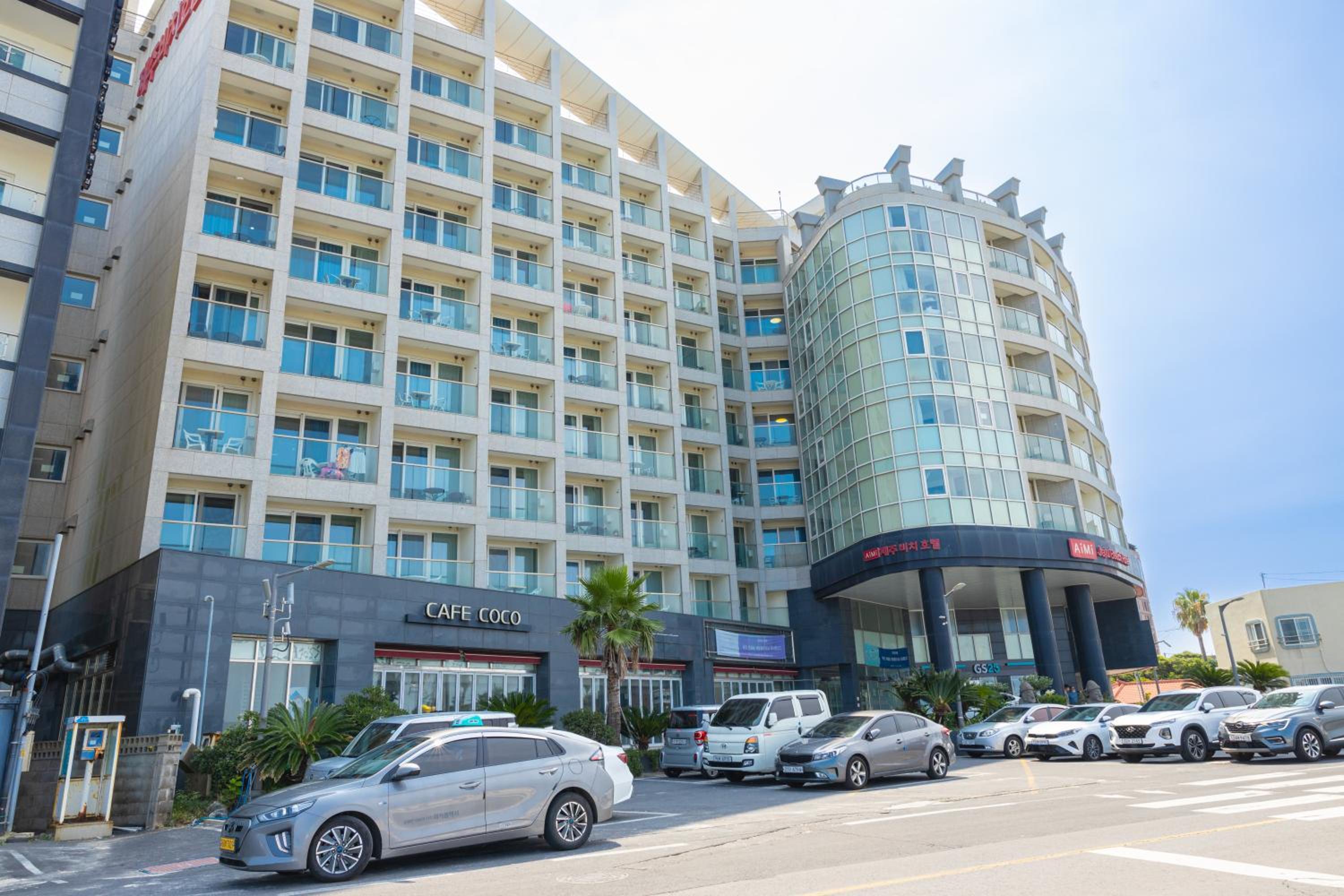 Jeju Vacations - Hamdeok Beach Stay Jeju - Property Image 1