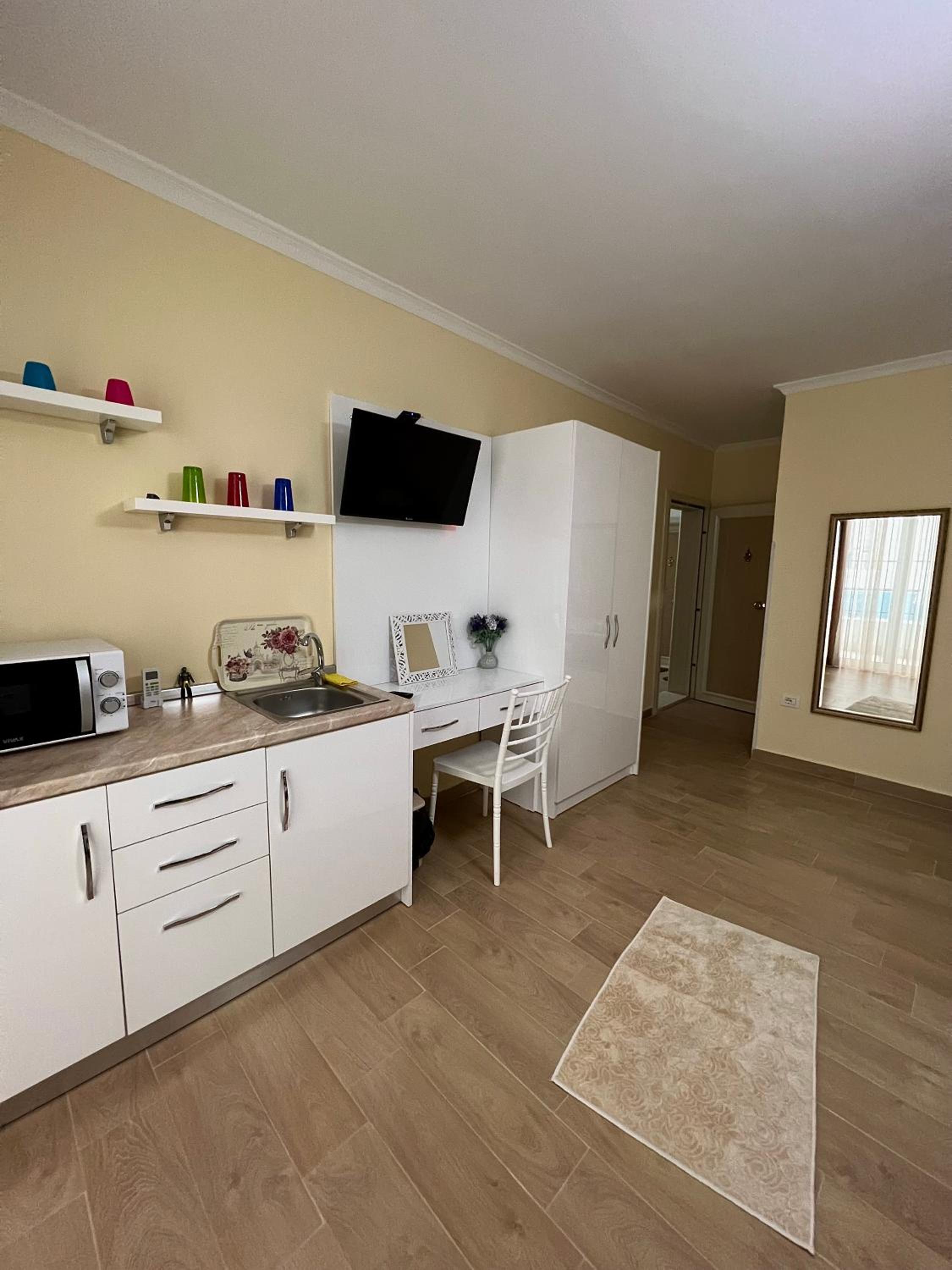 Alb's Apartment 2