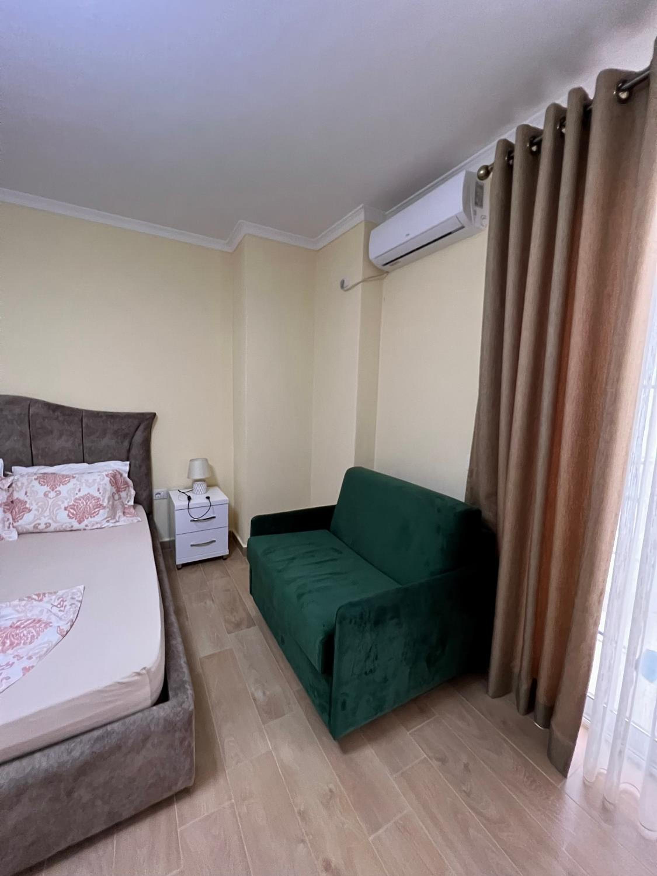 Alb's Apartment 2