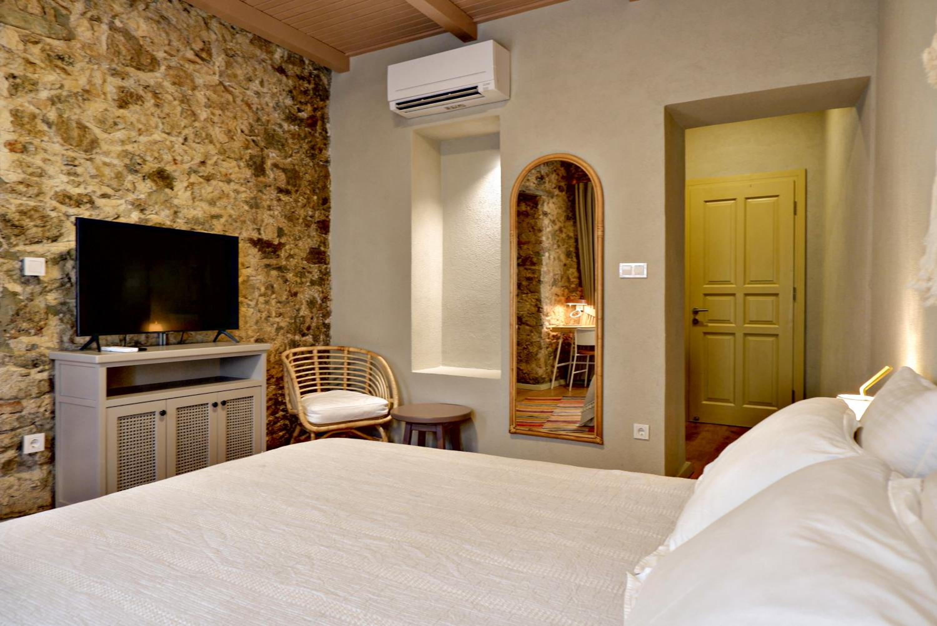 Bono Hotel Old Town - Image 169