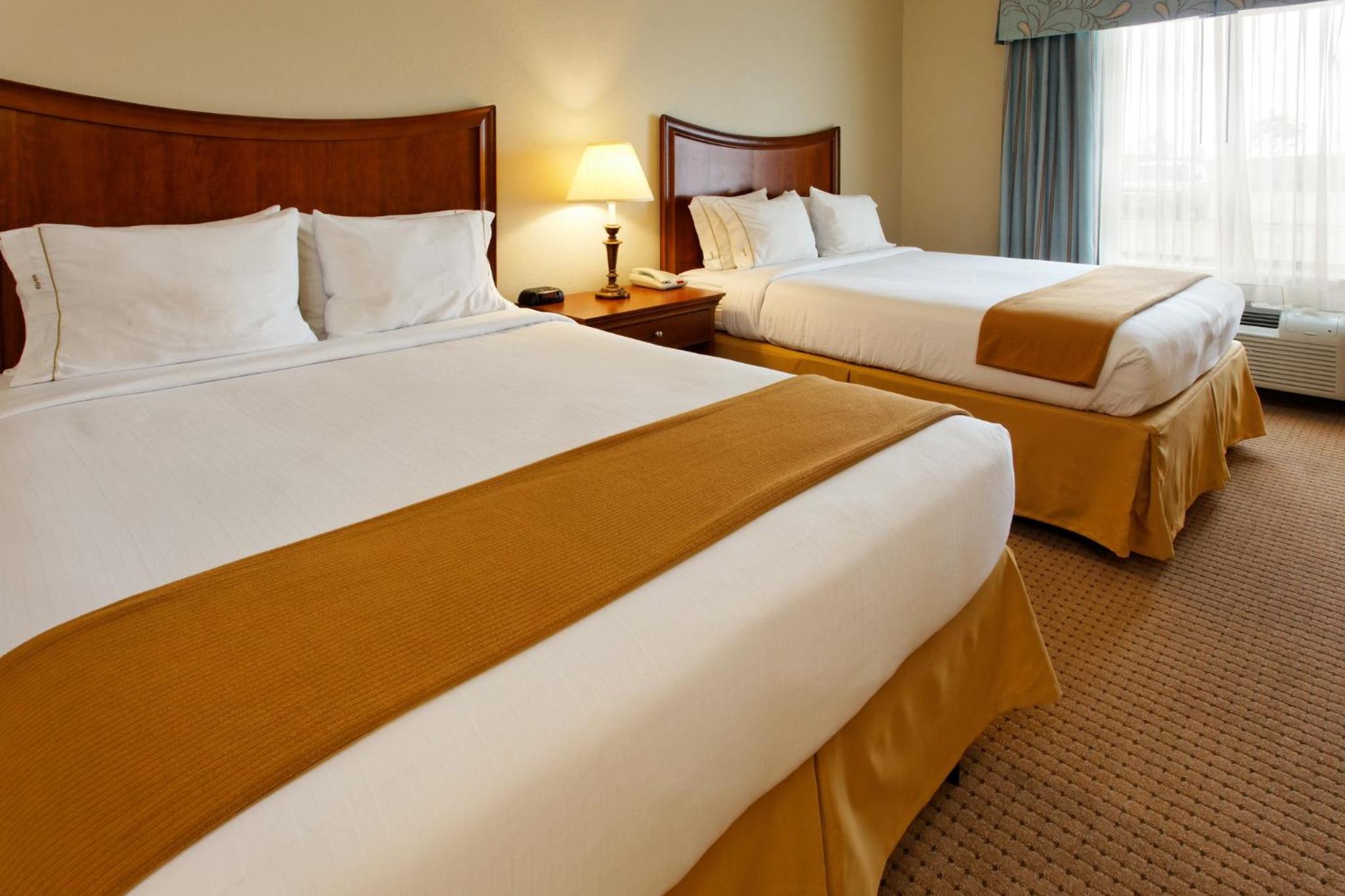 Mansfield Vacations - Holiday Inn Express Hotel  Suites Mansfield, an IHG Hotel - Property Image 8