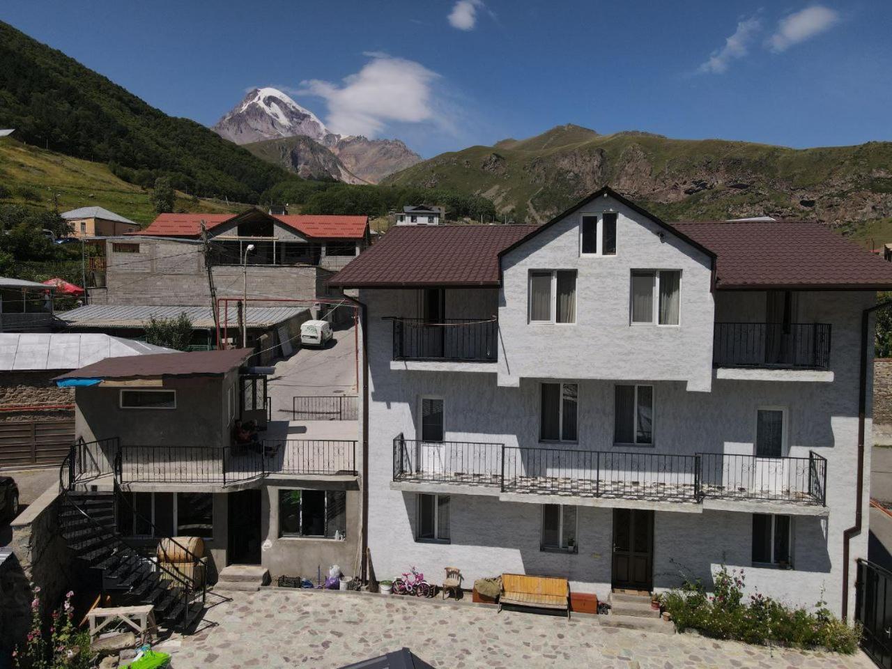 Kazbek view guesthous view 4