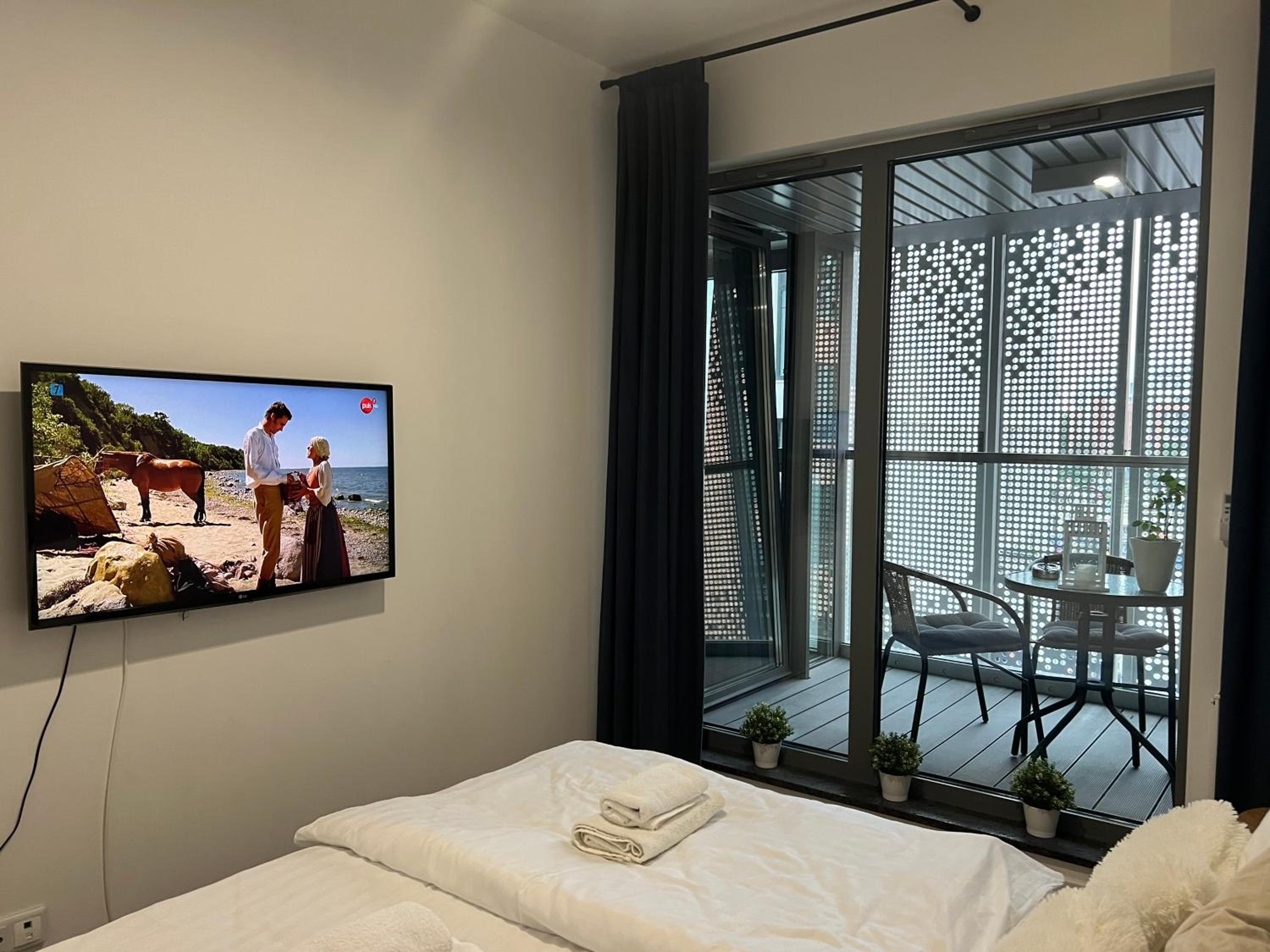 Baltic Riviera Apartments - Granaria Riverside view 2