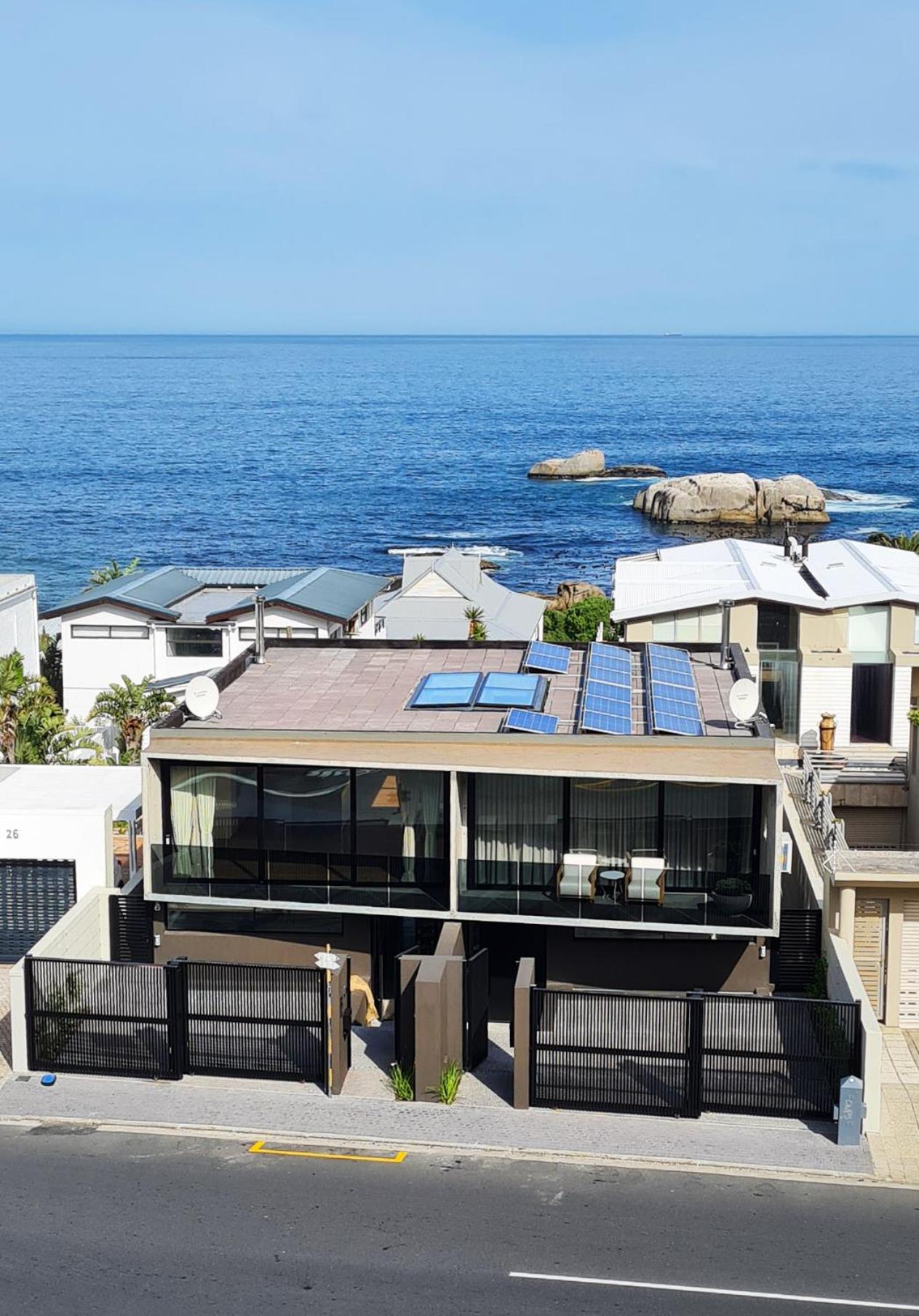 Villa Pietra - Camps Bay view 3