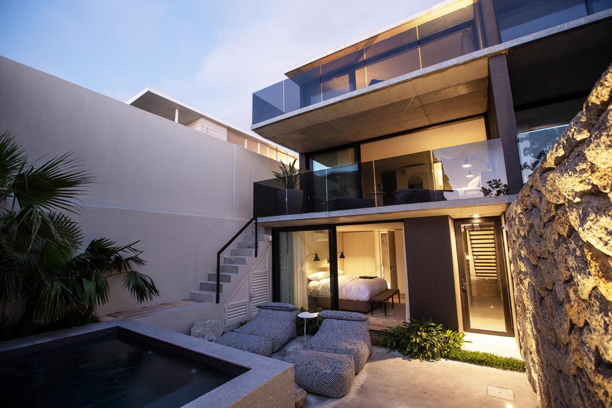Villa Pietra - Camps Bay view 5
