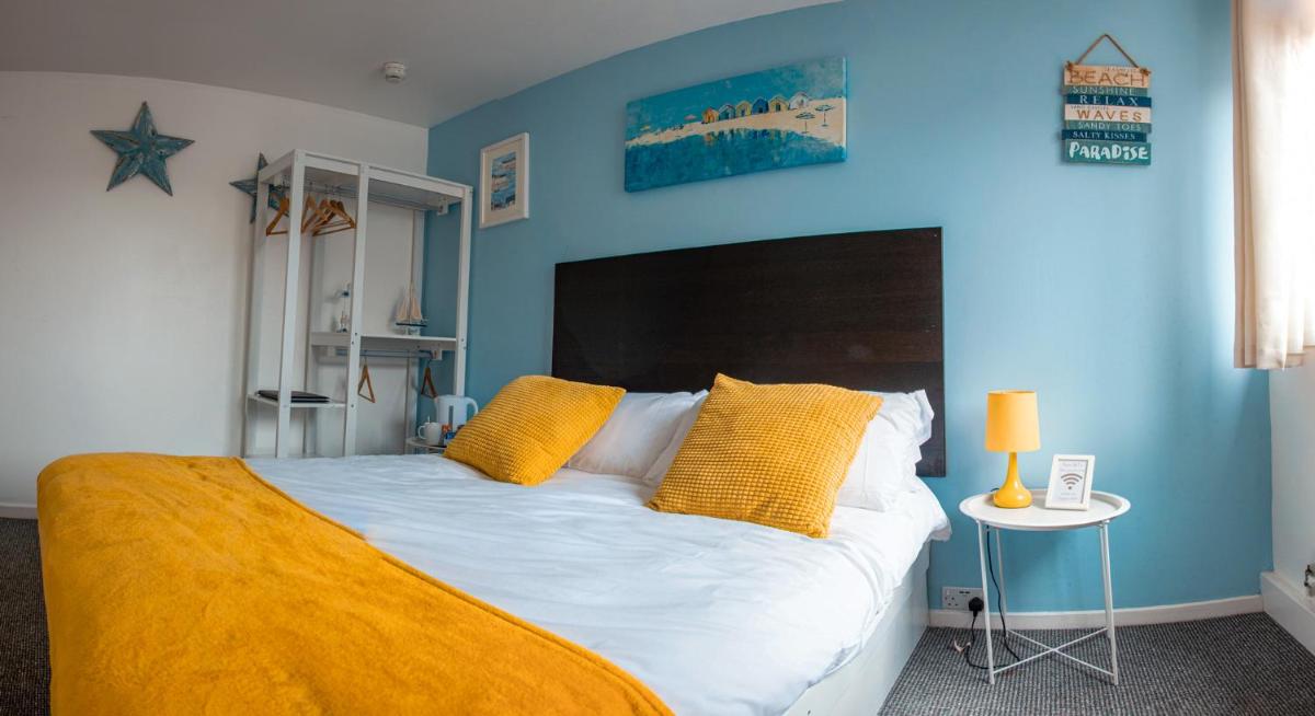 Whitley Bay Vacations - The Chedburgh - Property Image 3