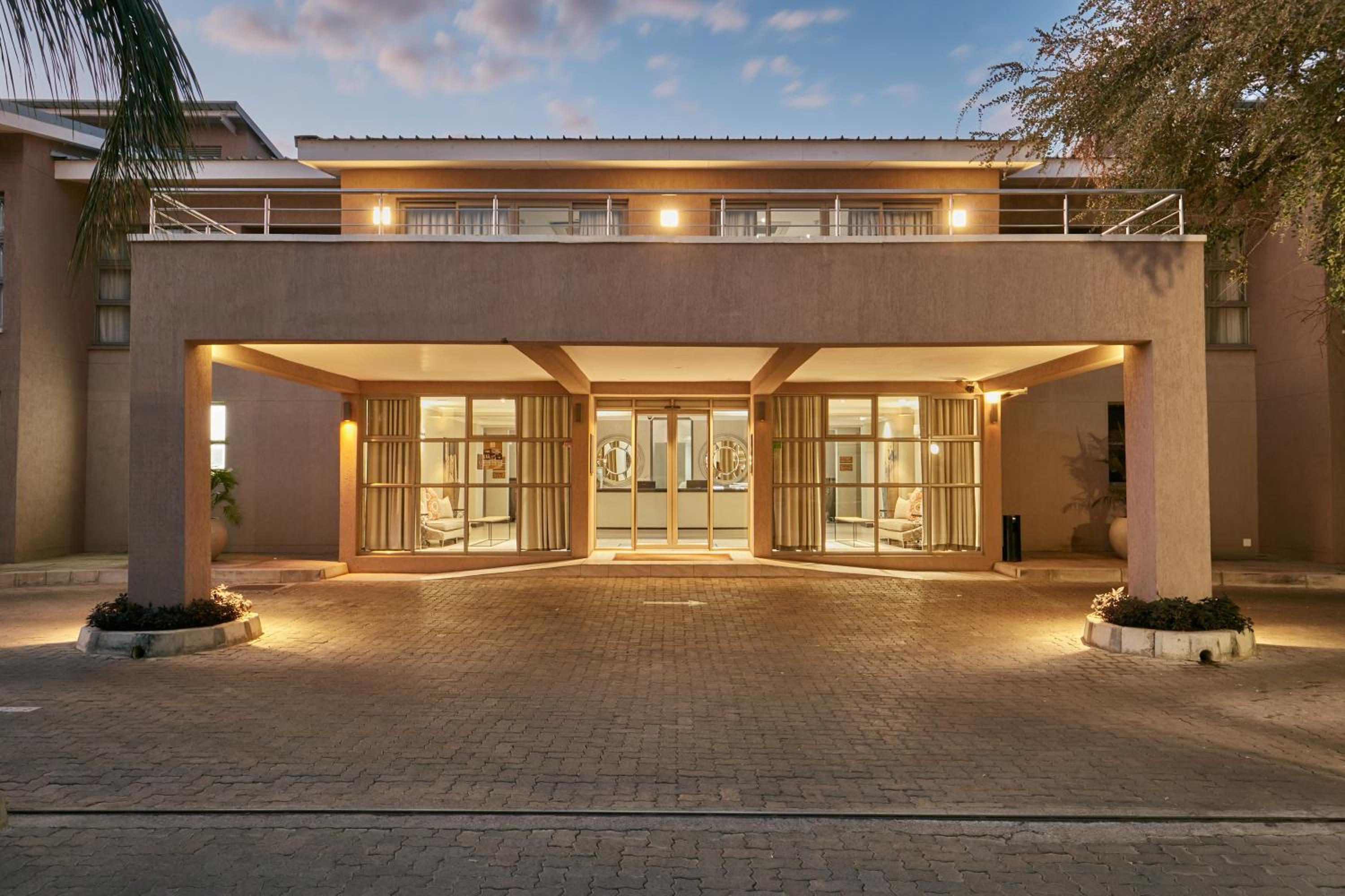 Regent Select Hotel