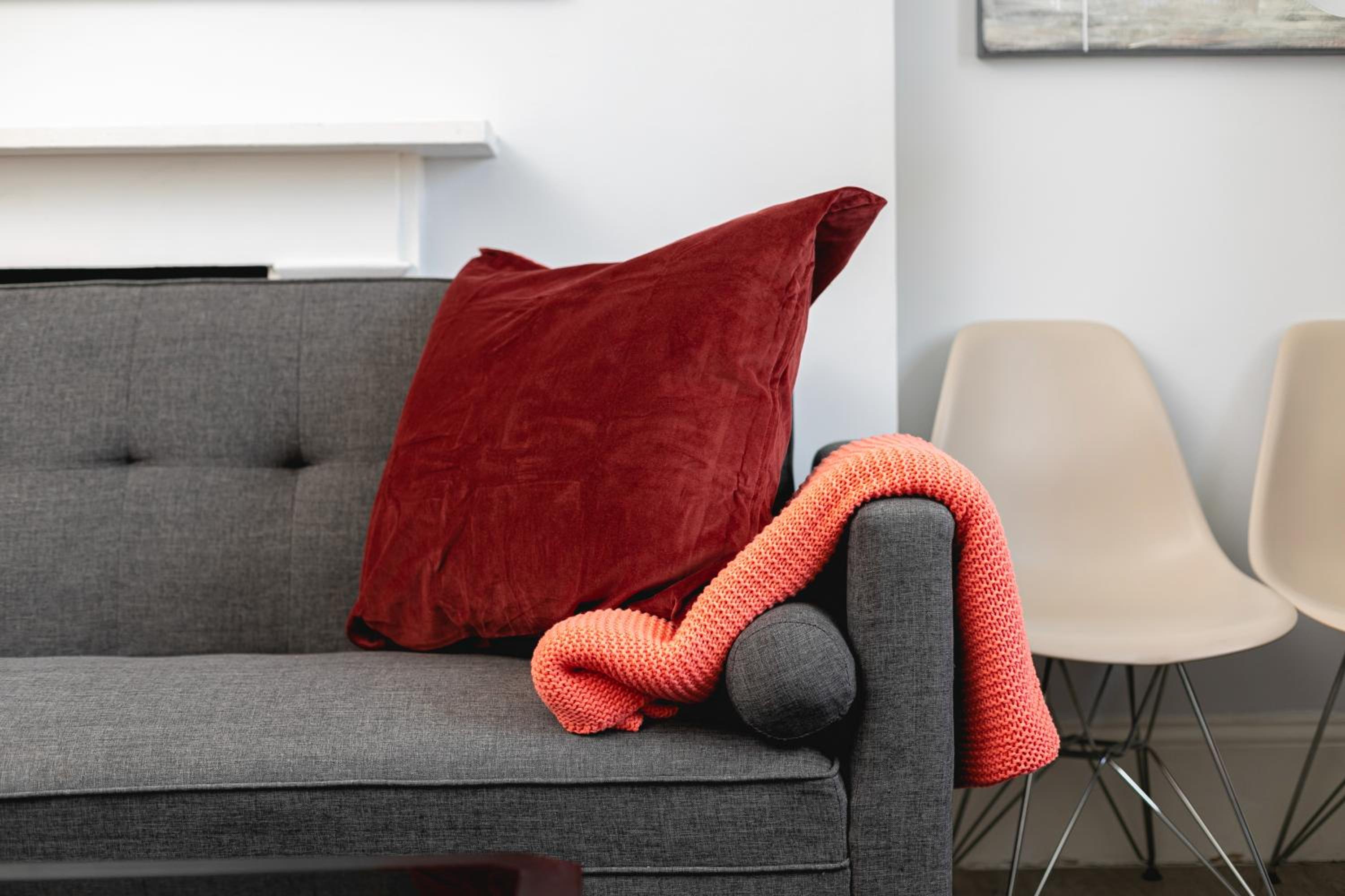 PenthouseStays Notting Hill - Chic 2 Bedroom Apartment w/ King Beds - near Portobello Road & Kensington High Street