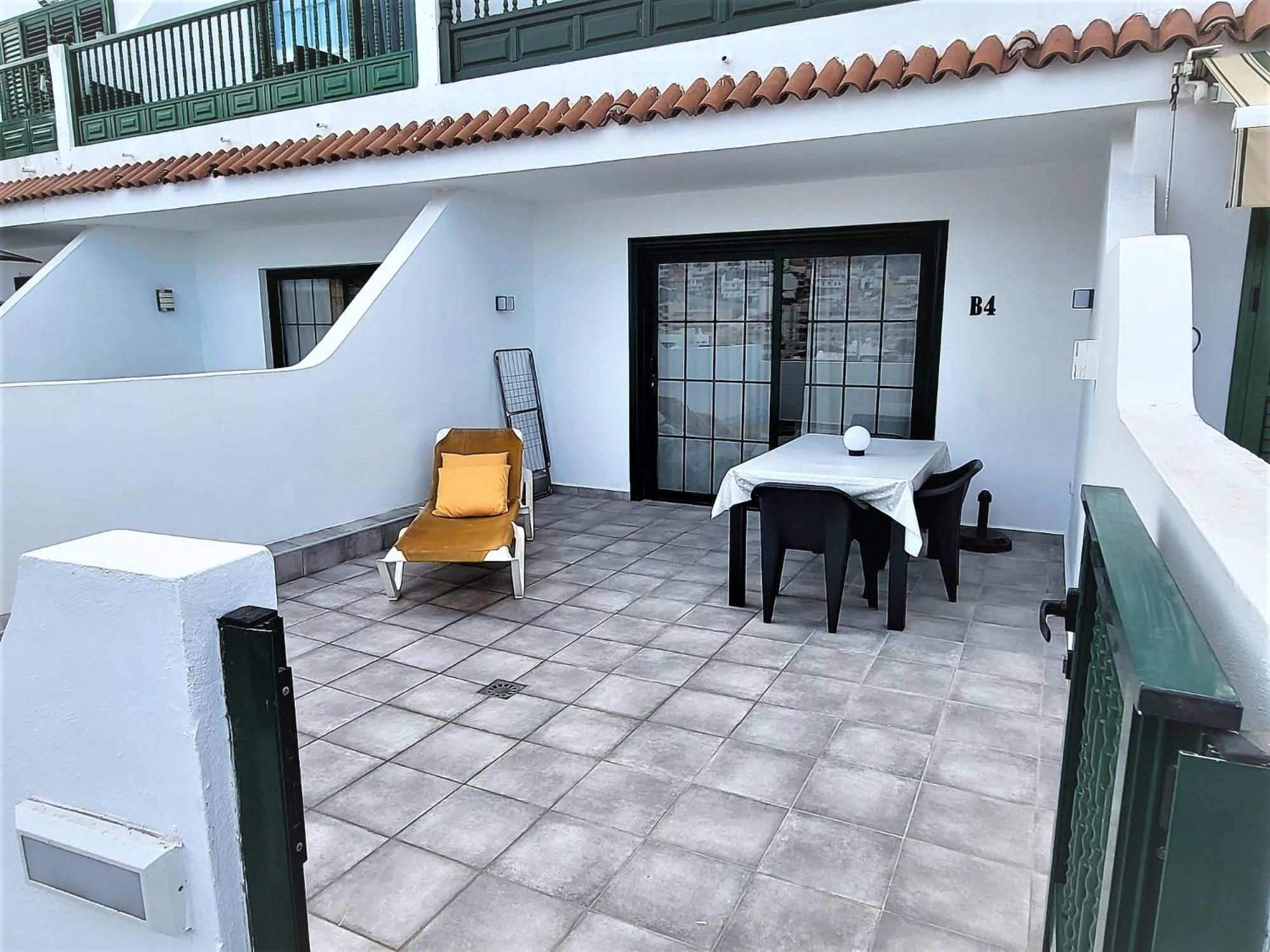 Sunny Holidays in Casa Familiar Playa La Arena
