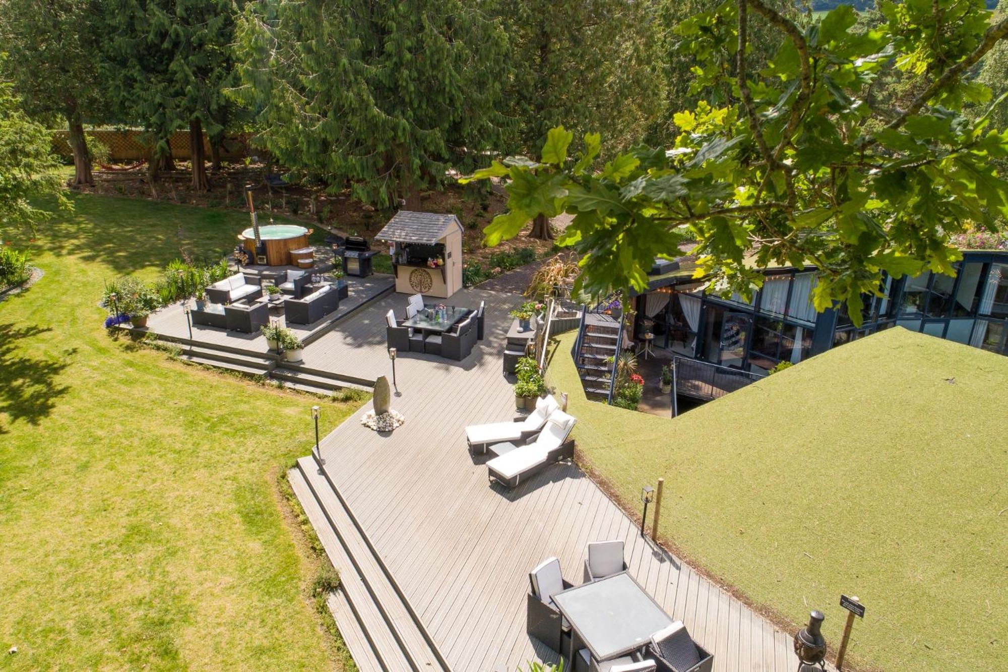 Woolbrook Reservoir - Private Hot Tub & Secure Parking