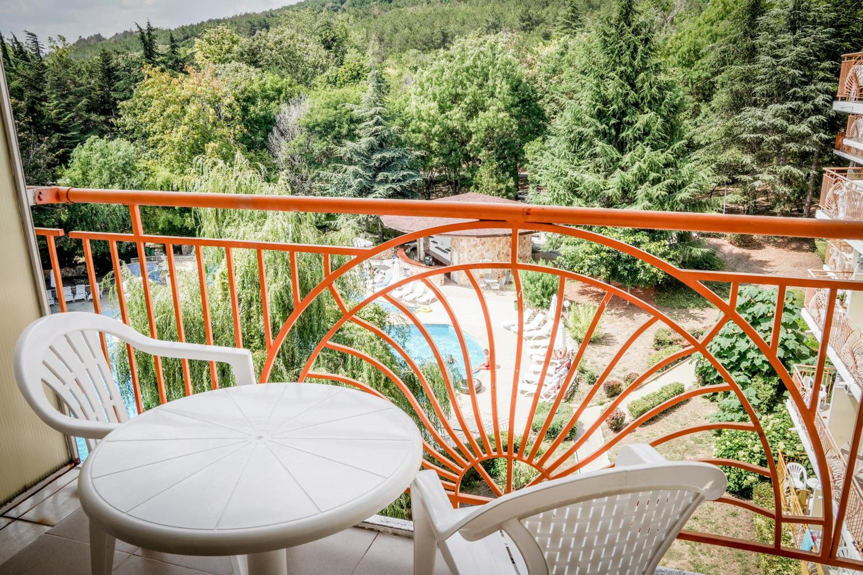 Balcony & Terrace