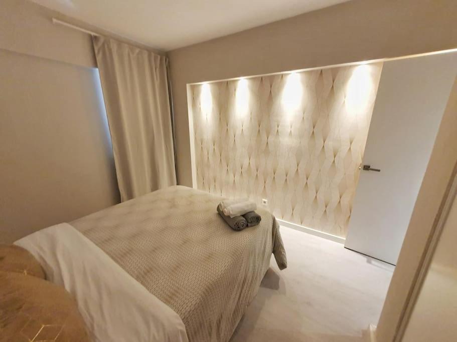Old Town Apartment 5min to the beach view 4