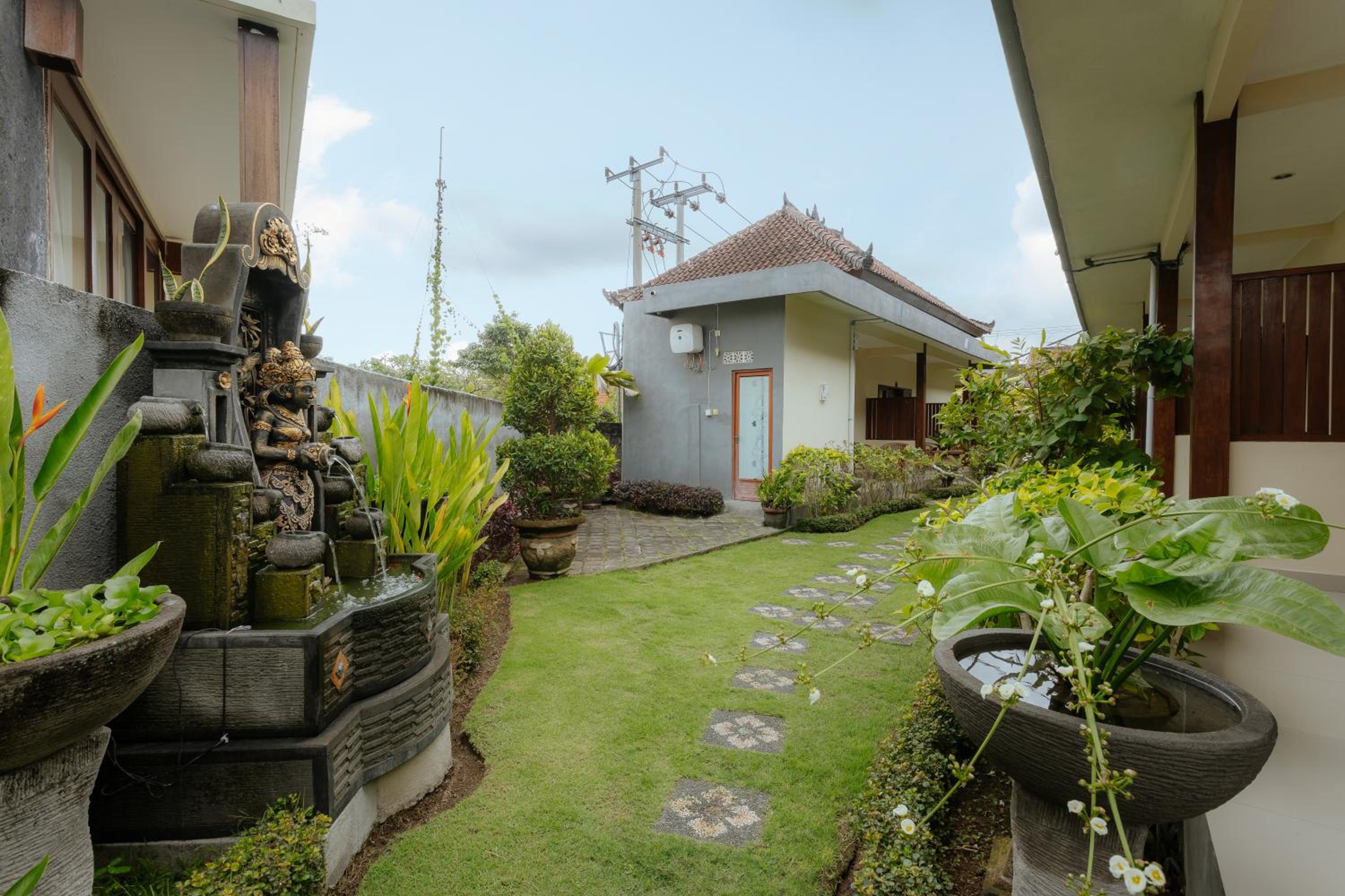 BUBU CANGGU Guesthouse view 5