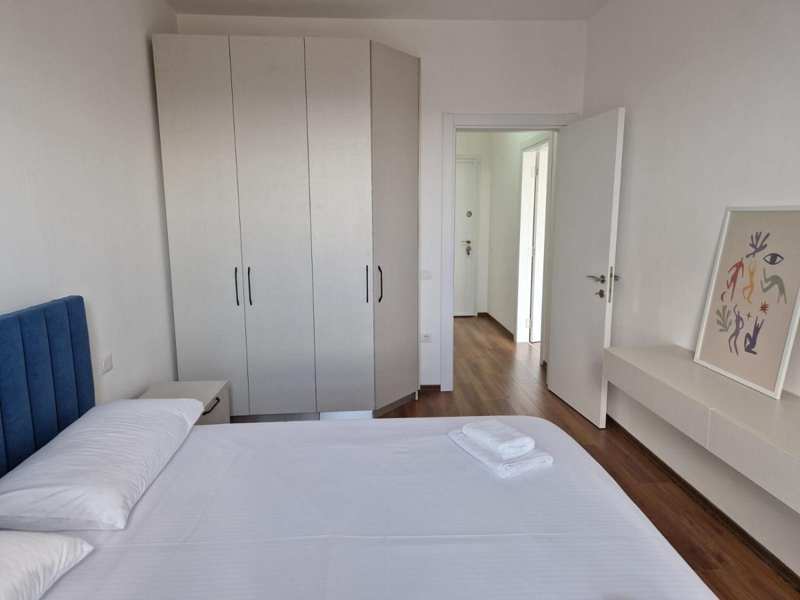 Red & White Palace Apartment