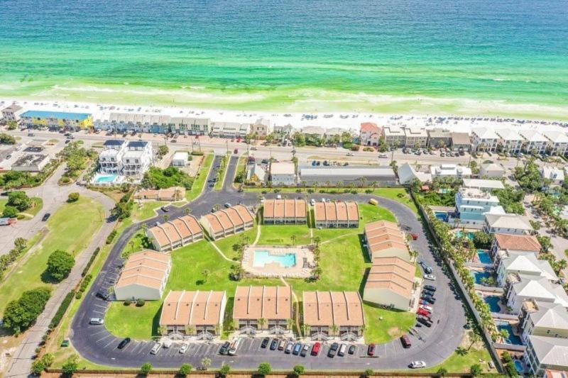 Hotel Southern Charm on the Gulf - Image 1