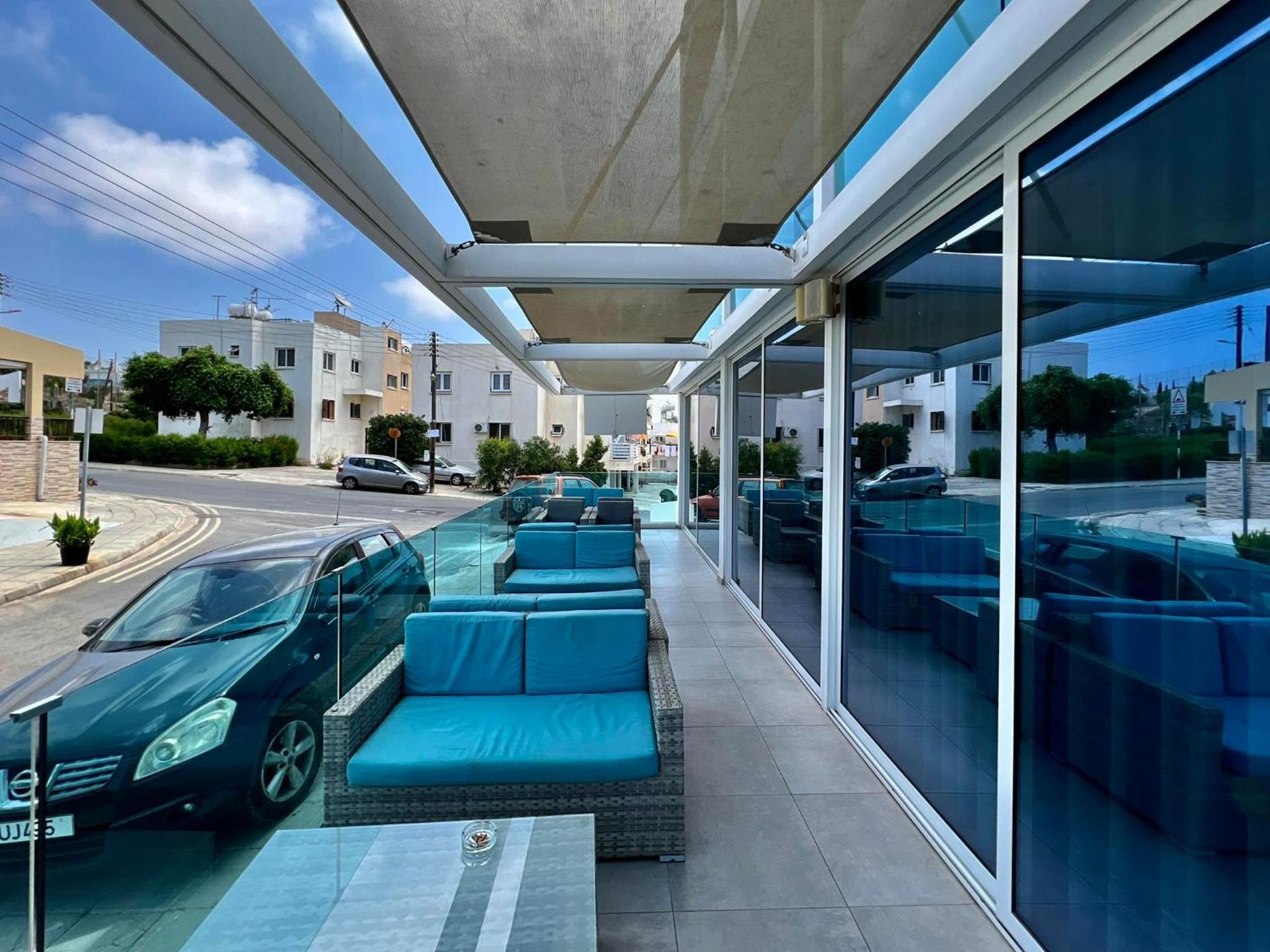 Sunny Blue Hotel