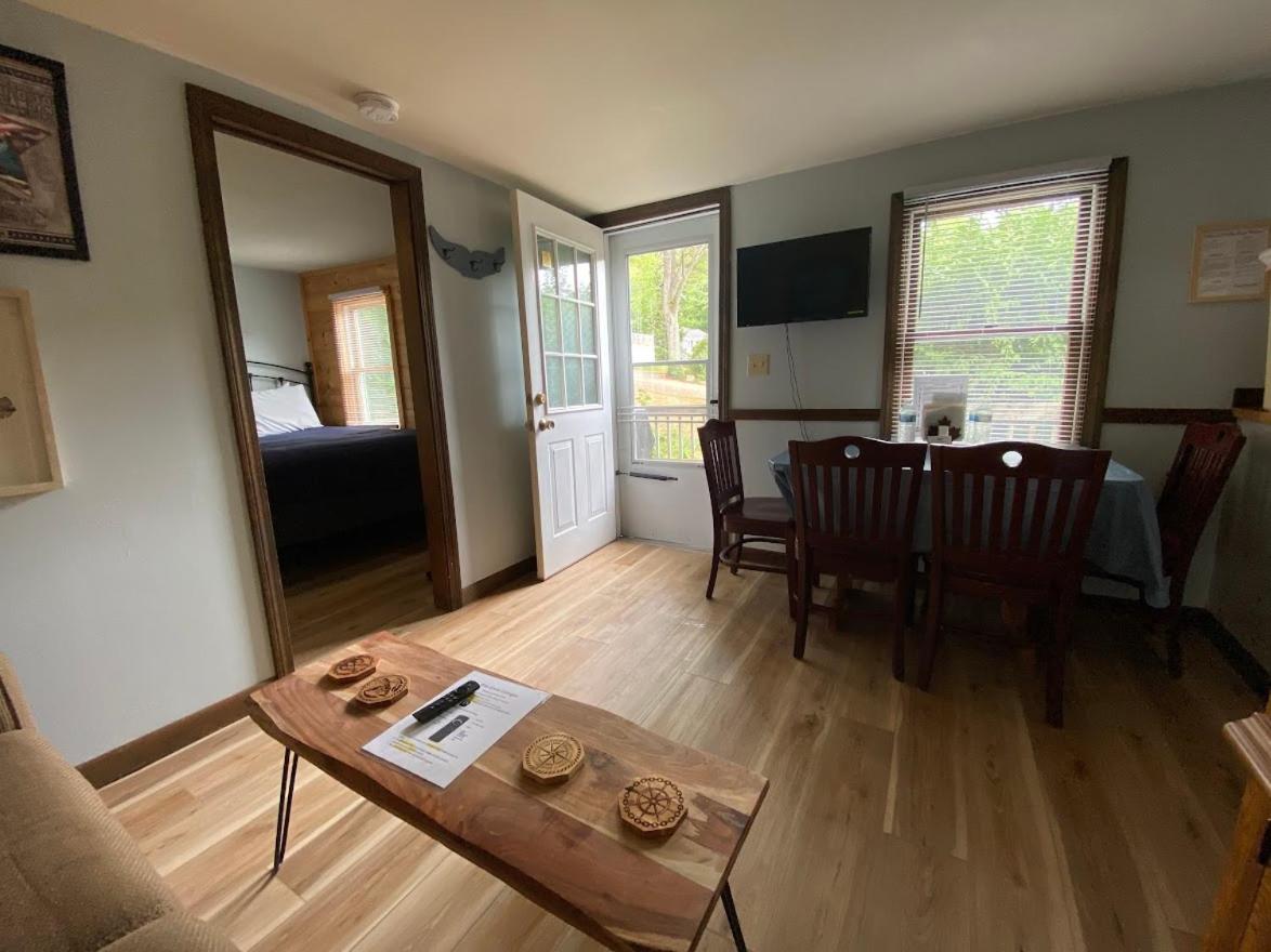 Pine Grove Cottages