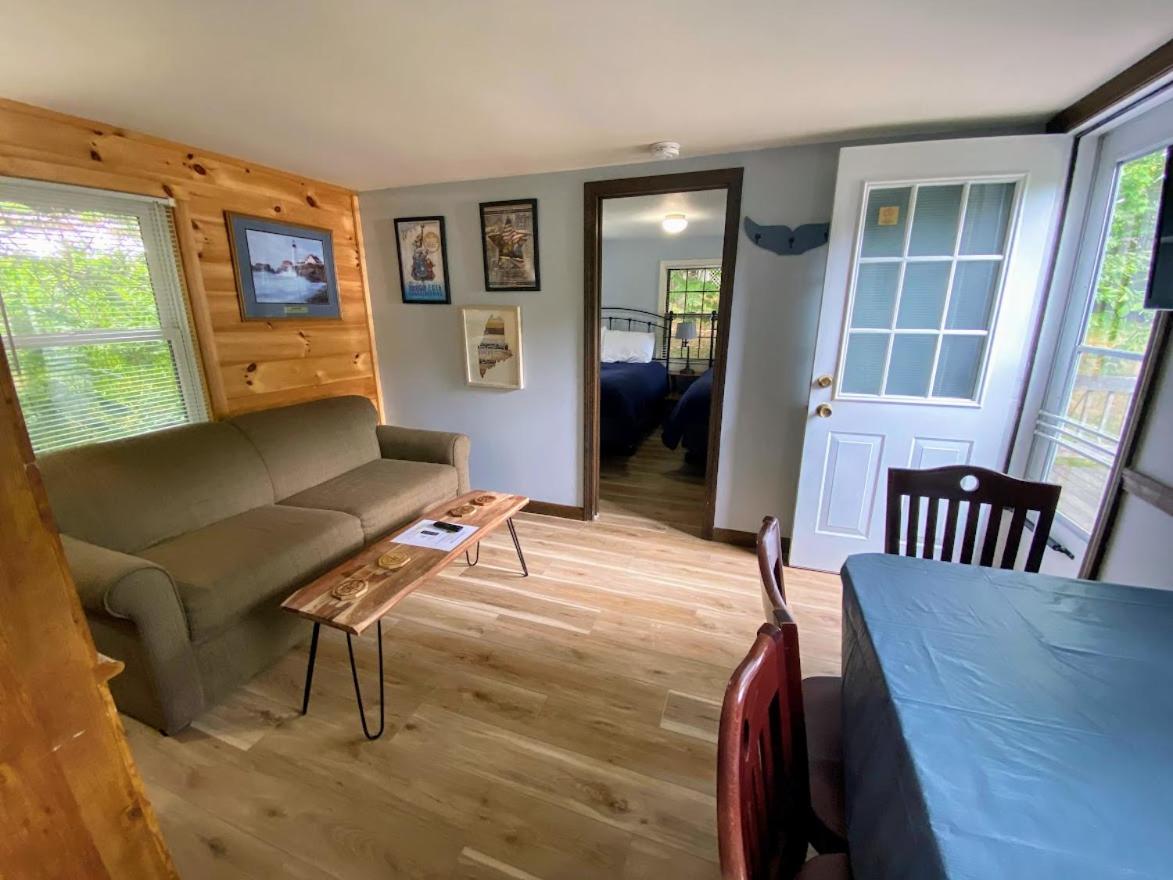 Pine Grove Cottages