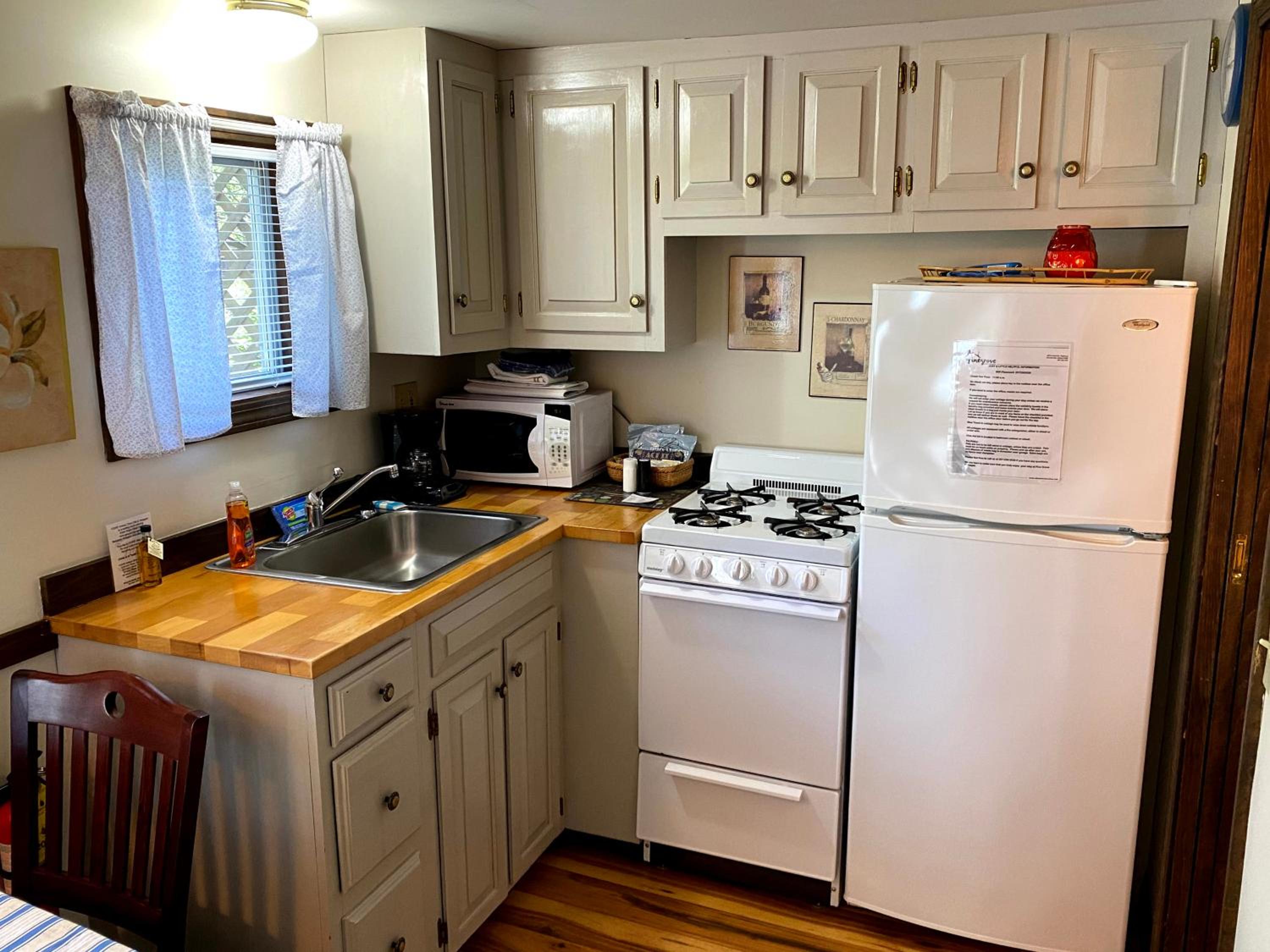 Pine Grove Cottages