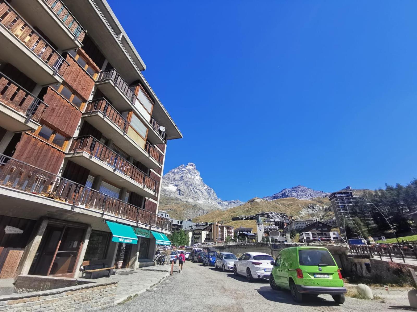 Homey Apartment in the heart of Cervinia view 5