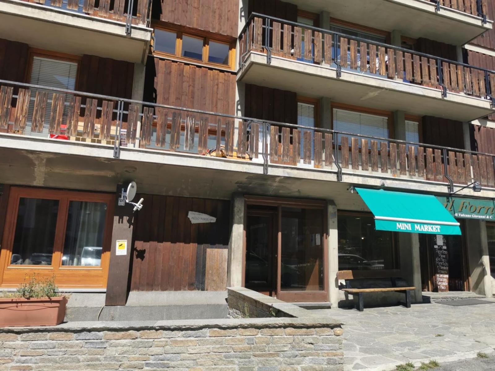 Homey Apartment in the heart of Cervinia view 3