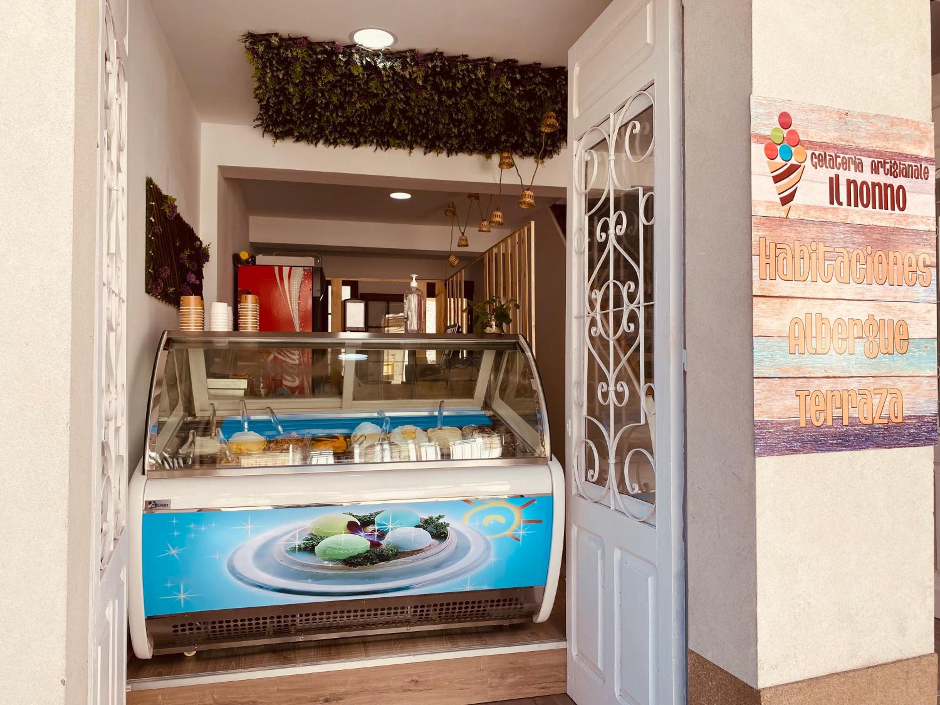 Albergue y Gelateria il nonno