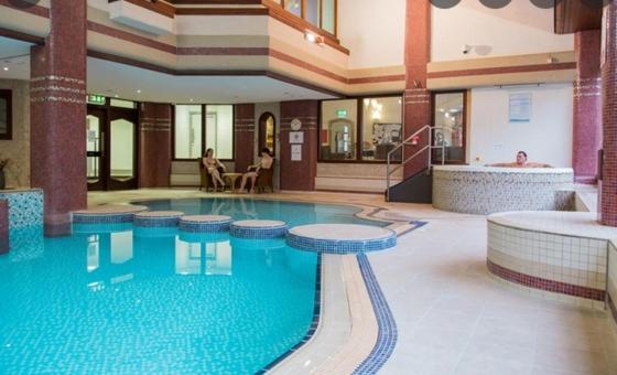 Stunning Cottage with free Spa access view 4