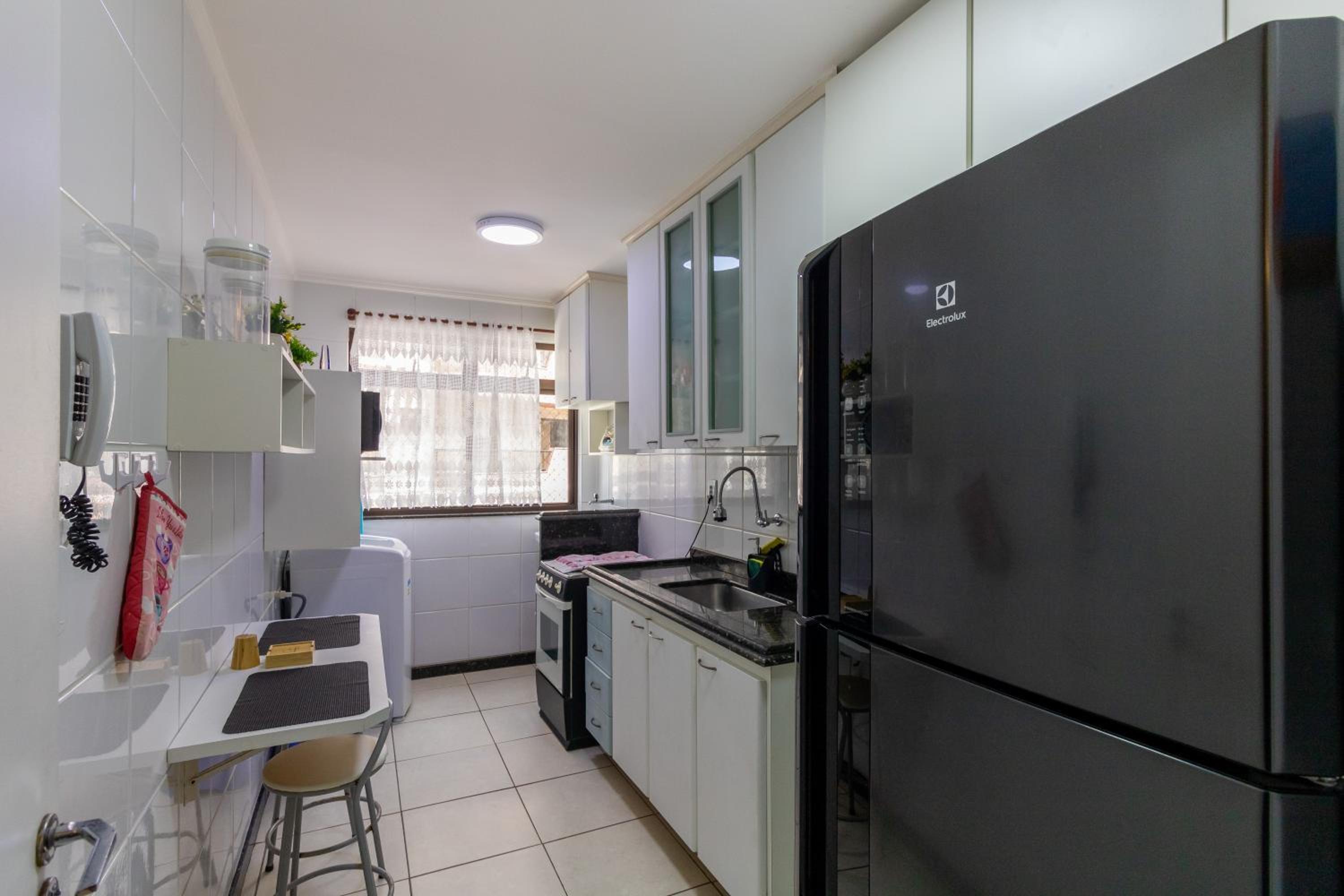 Apto 150m Praia do Forte, 3 Ar Split, Garagem, Roupas Cama e Banho view 4