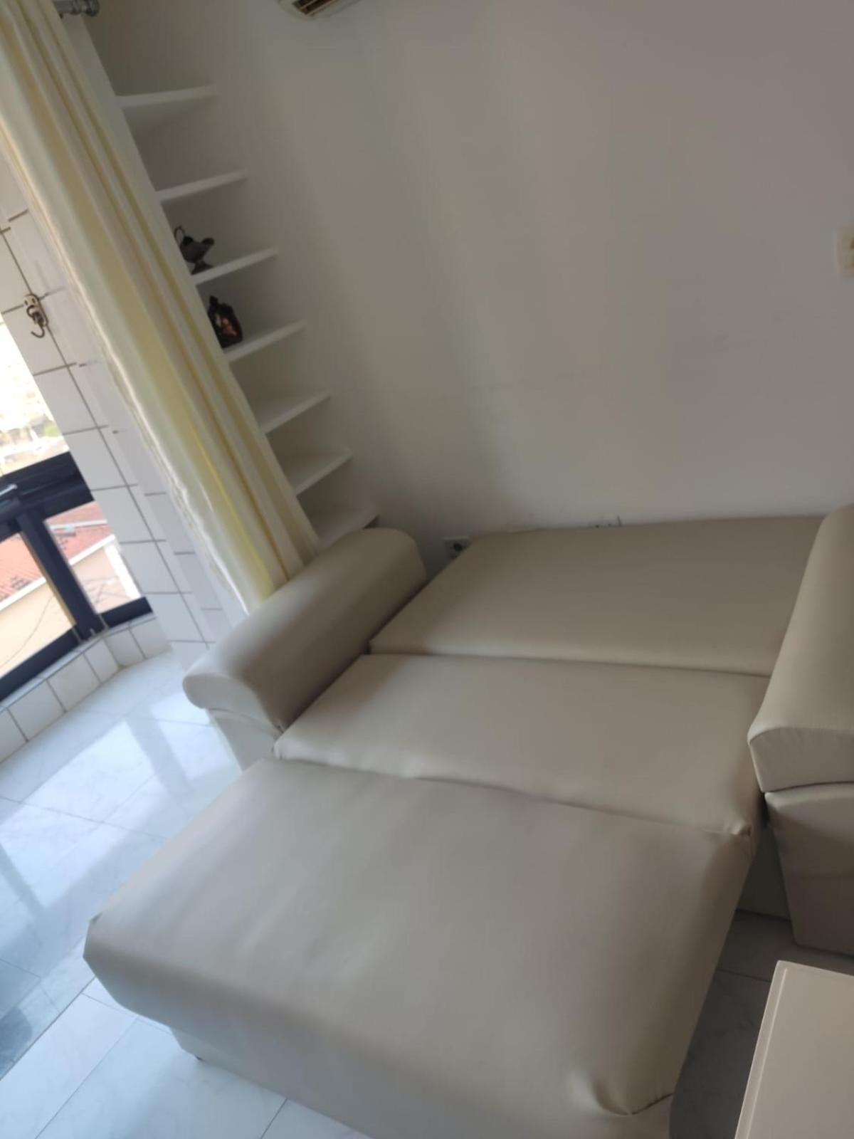 Apartamento com Varanda e Suíte Enseada Guarujá view 4