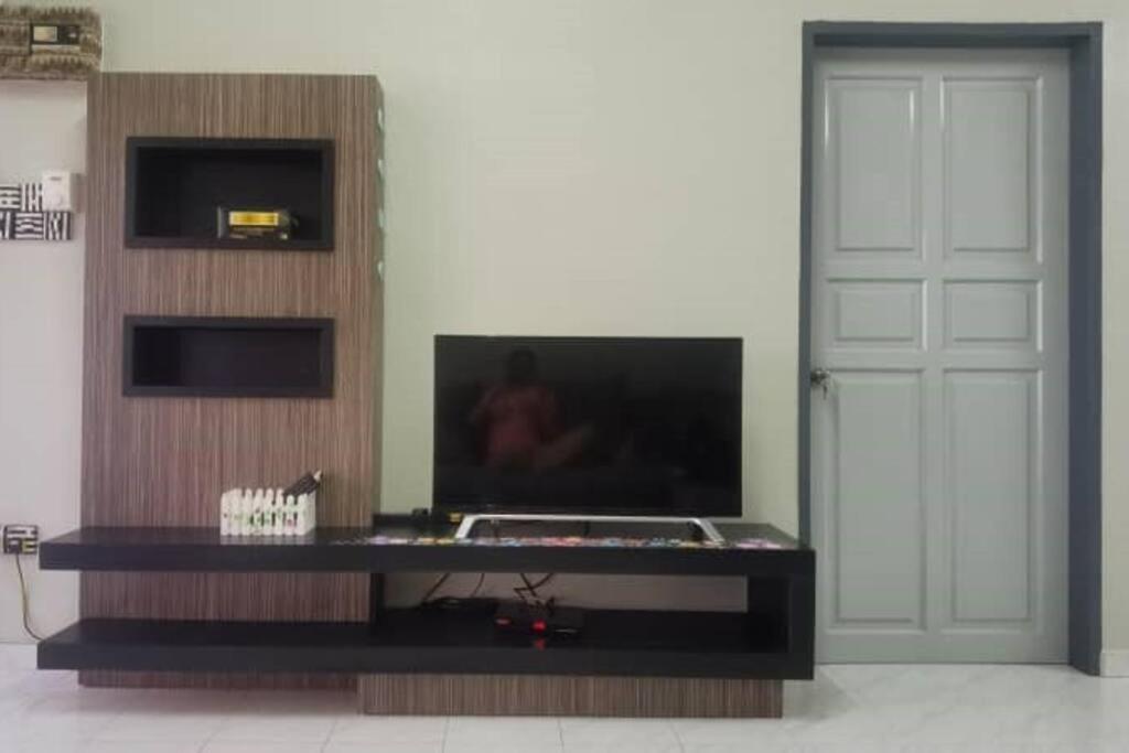 Mersing Spacious 3bedroom with free parking space photo 4