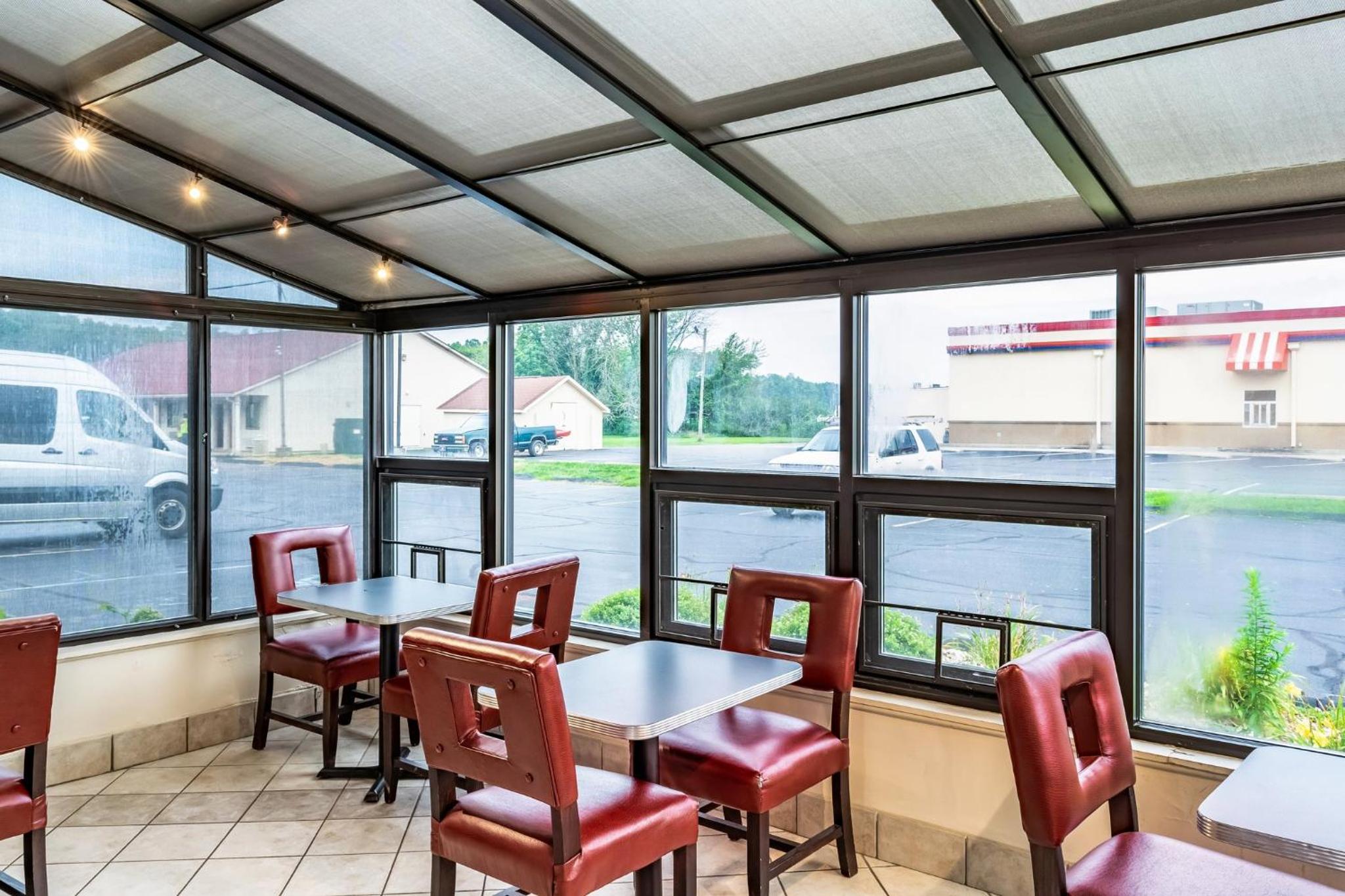 Red Roof Inn Columbus - Taylorsville - Property Image 3