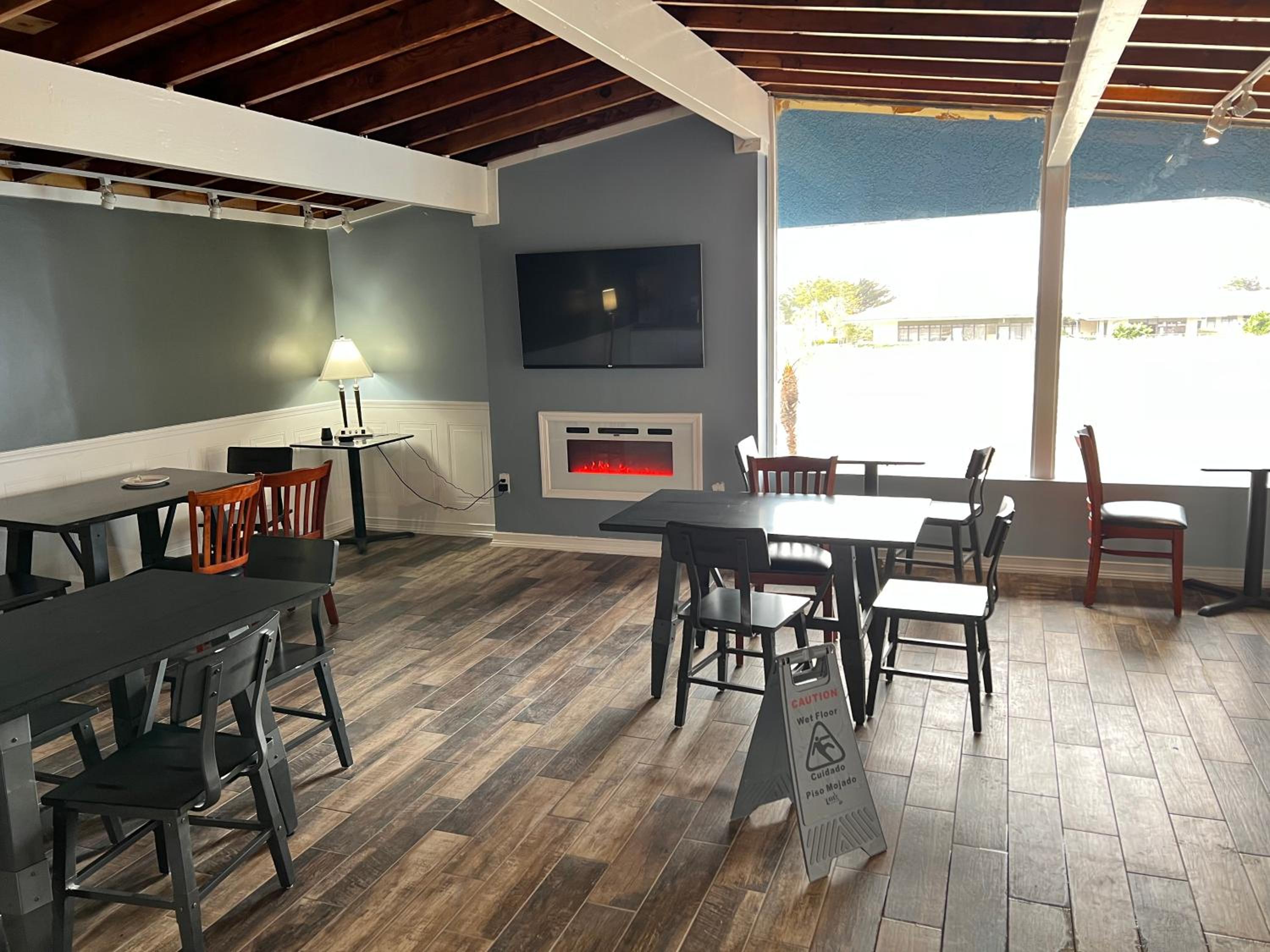 San Simeon Vacations - Pacific Coast Roadhouse Hotel - Property Image 54