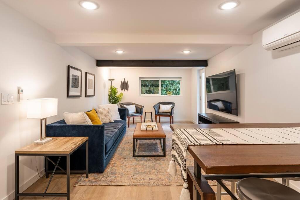 Artistic Georgetown Retreat in Seattle view 5