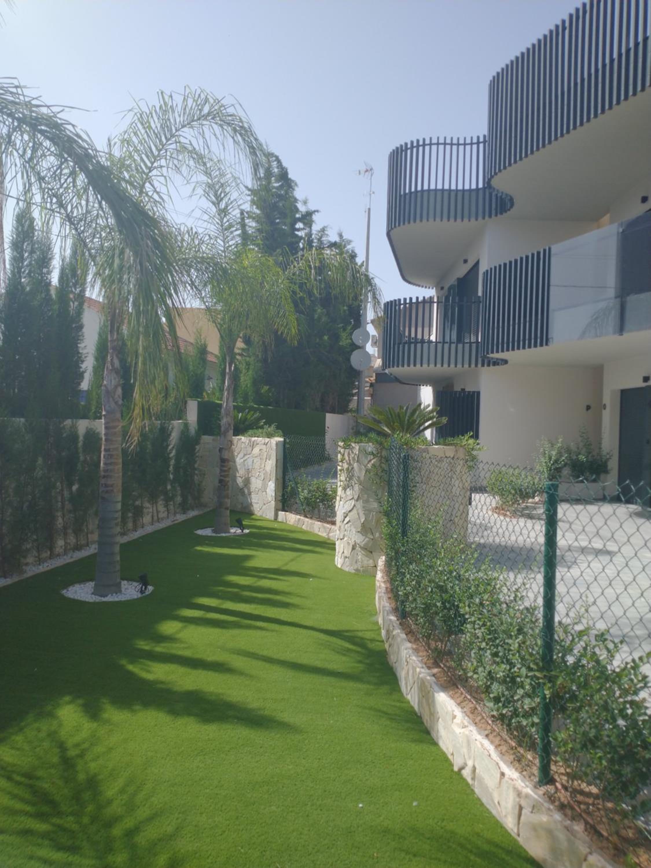 Modern nieuwbouwappartement aan het strand van de Mar Menor in Santiago de la Ribera
