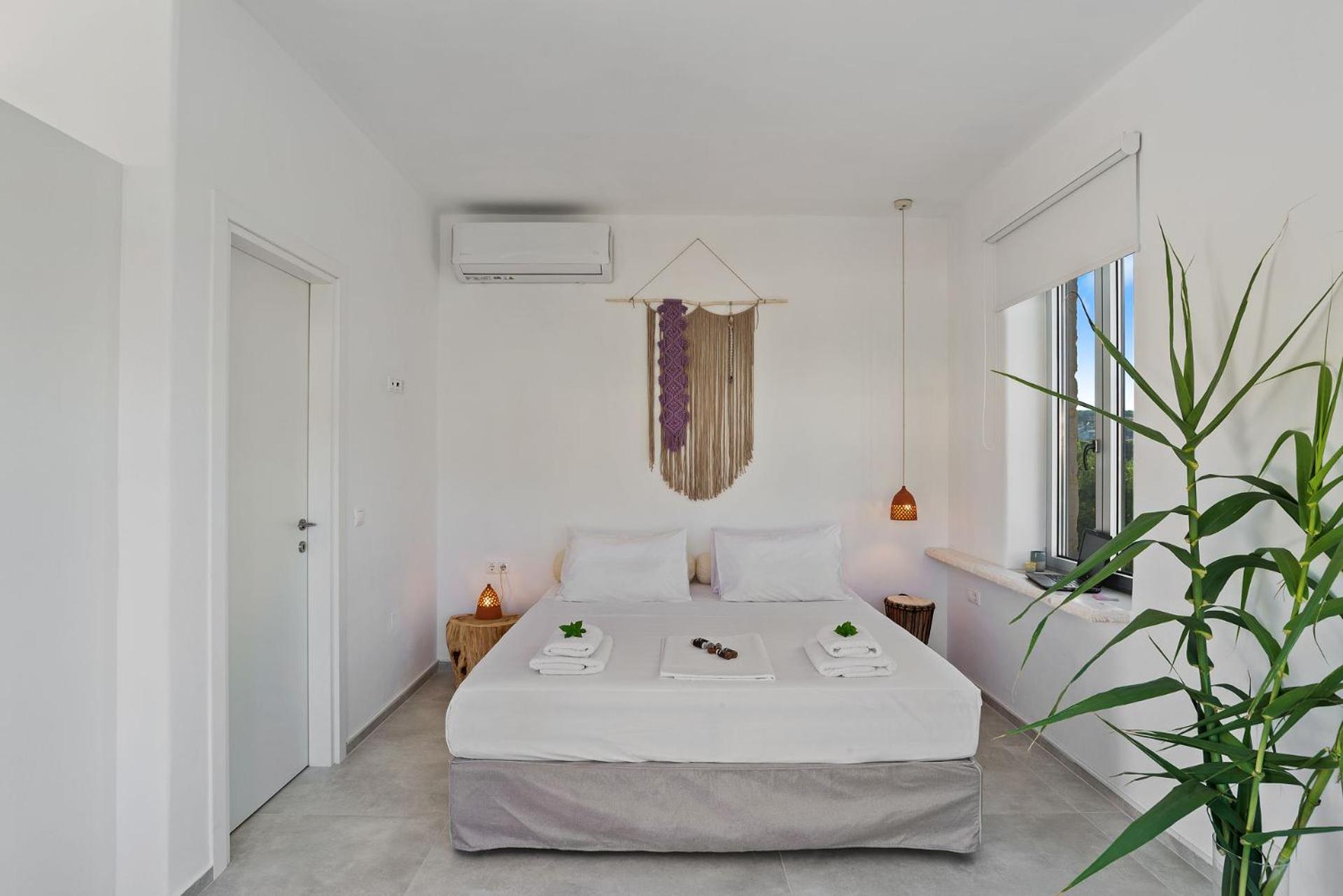 Annassa Experience Suites 2' walk from Almyrida Beach