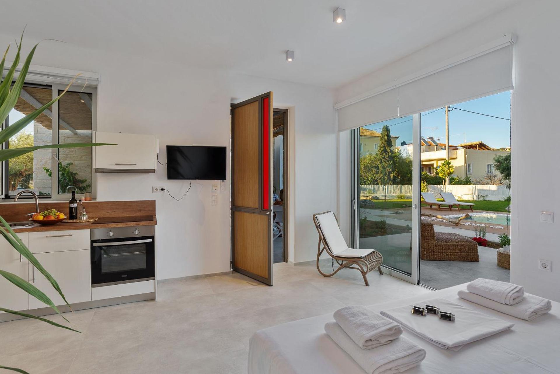 Annassa Experience Suites 2' walk from Almyrida Beach