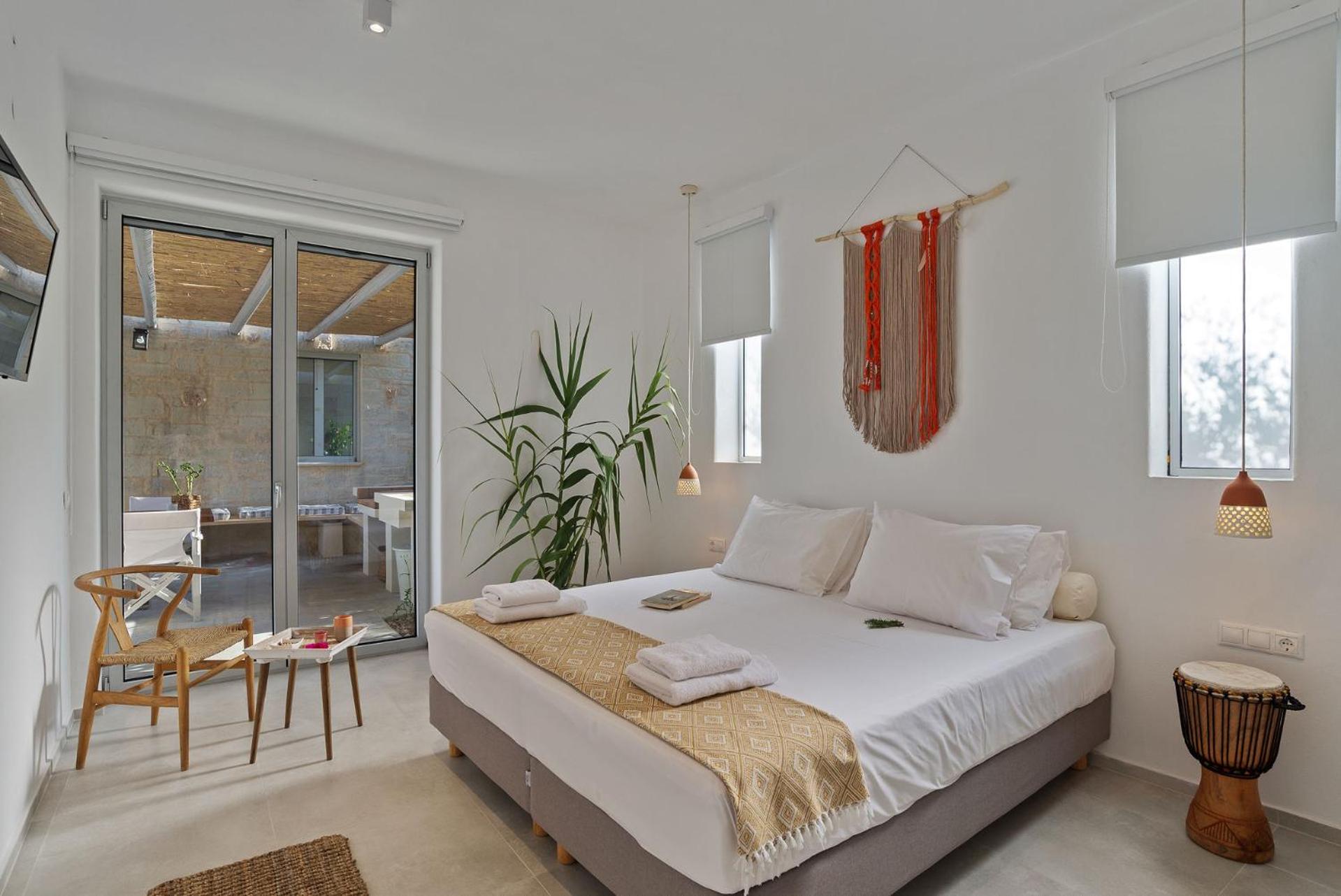 Annassa Experience Suites 2' walk from Almyrida Beach