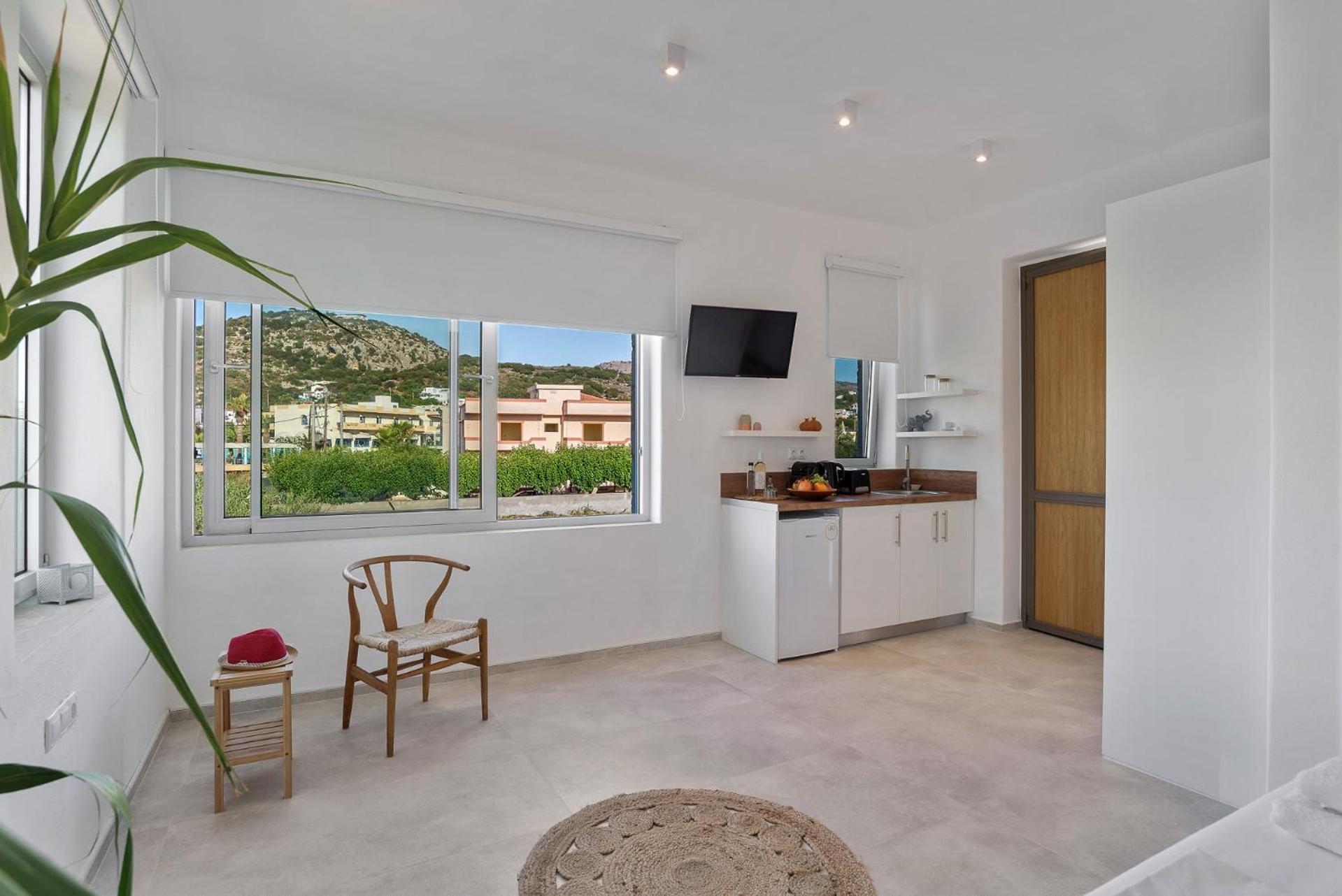 Annassa Experience Suites 2' walk from Almyrida Beach