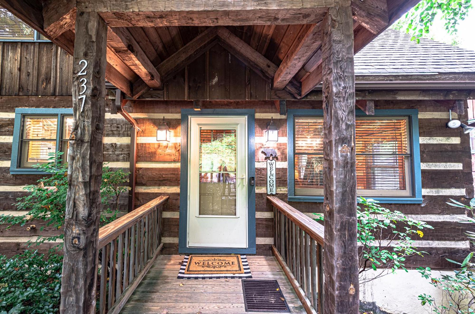 Hotel Bear Pause Cabin 3 Br/3ba Amazing View Of The Lake