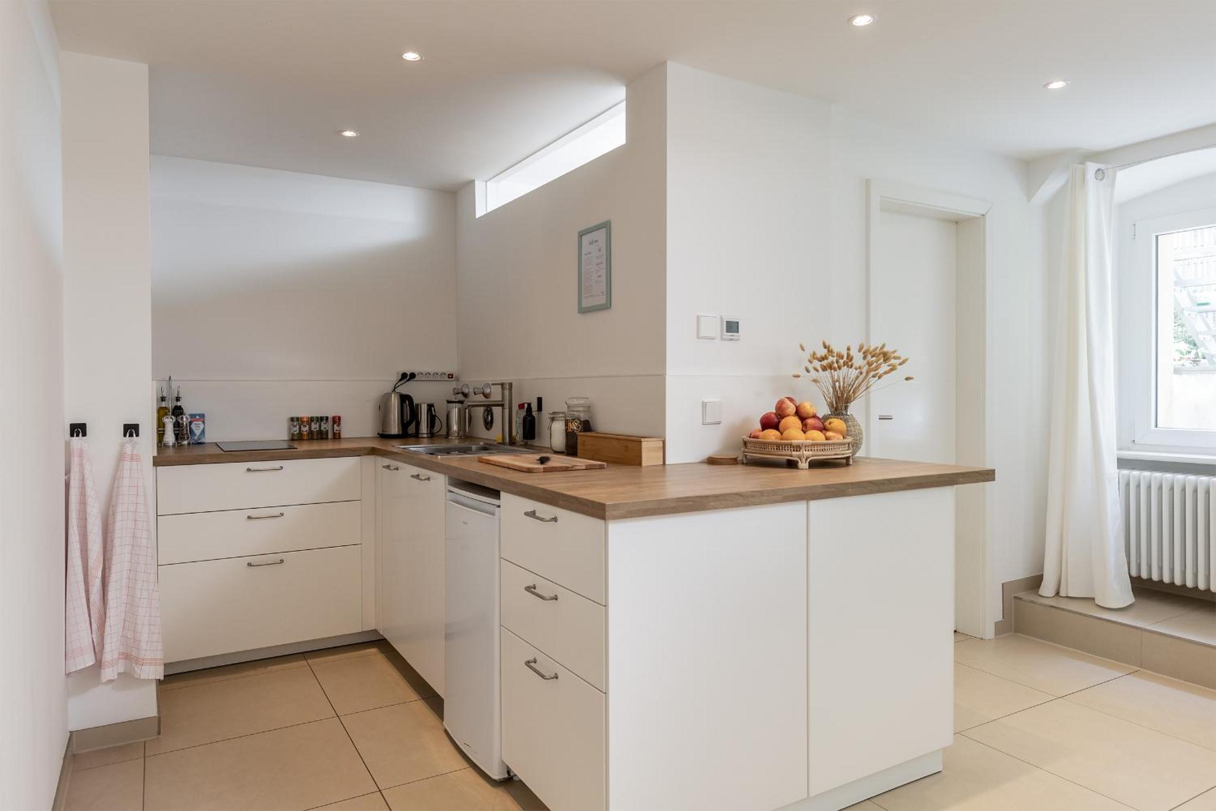 Spacious apartment in Hemholtzkiez Prenzlauer Berg for 8 People Hiddenseer