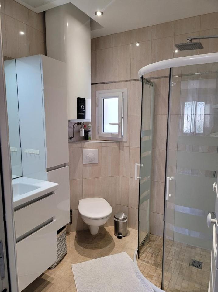 1 Chambre paisible à La Trinité proche de Nice et Monaco view 3