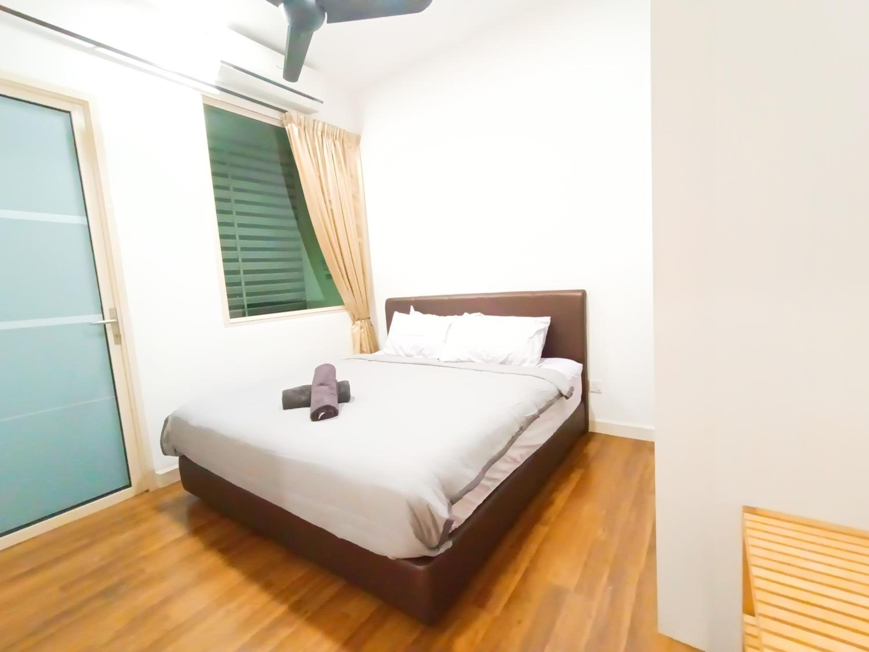 Afiniti, 2 min walk to legoland and Gleneagles Hospital By Hint Homestay photo 2
